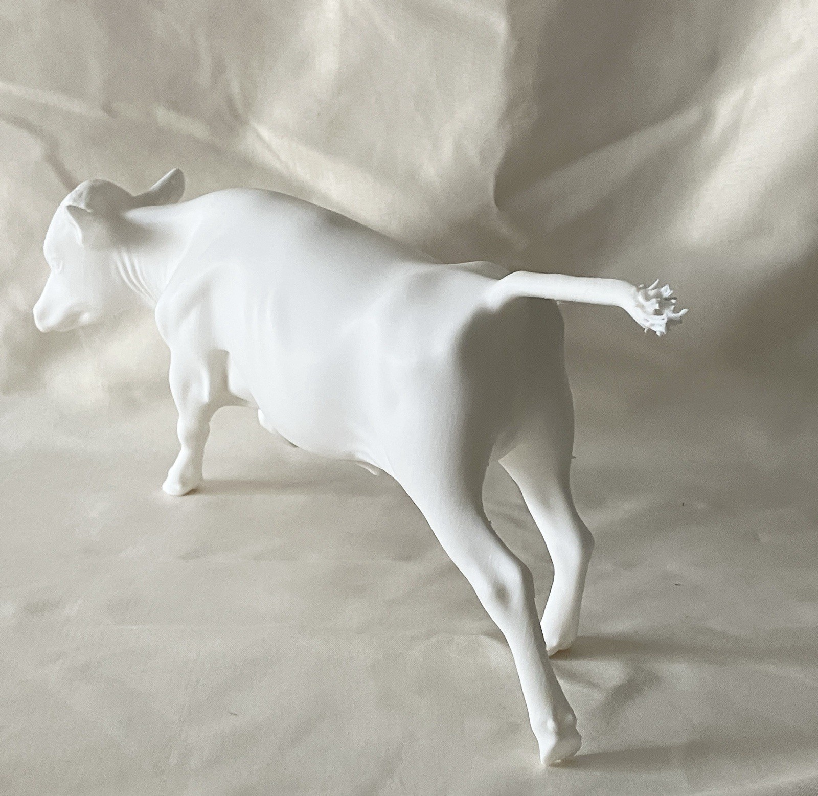 1:9 Unfinished Running Steer Cow 3d Print Traditional Breyer Model Horses Etc