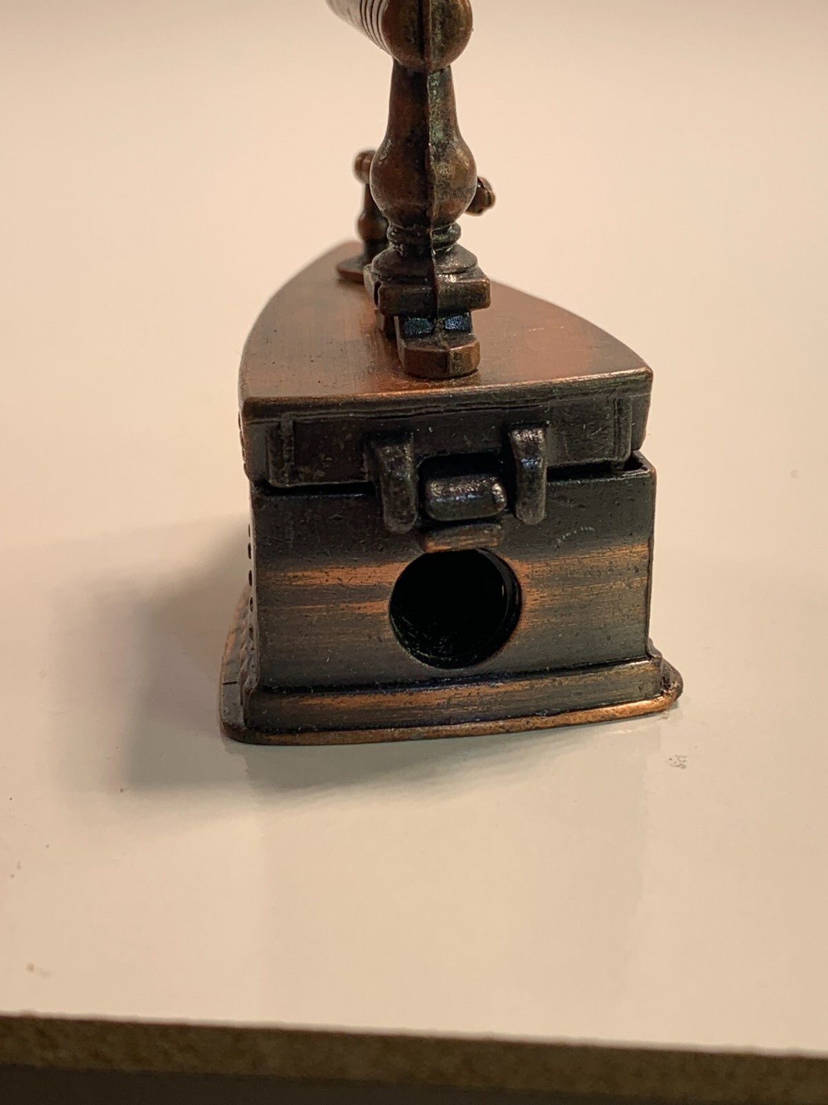 Vintage Die-Cast Pencil Sharpener Antique Style Clothes Iron PSD1