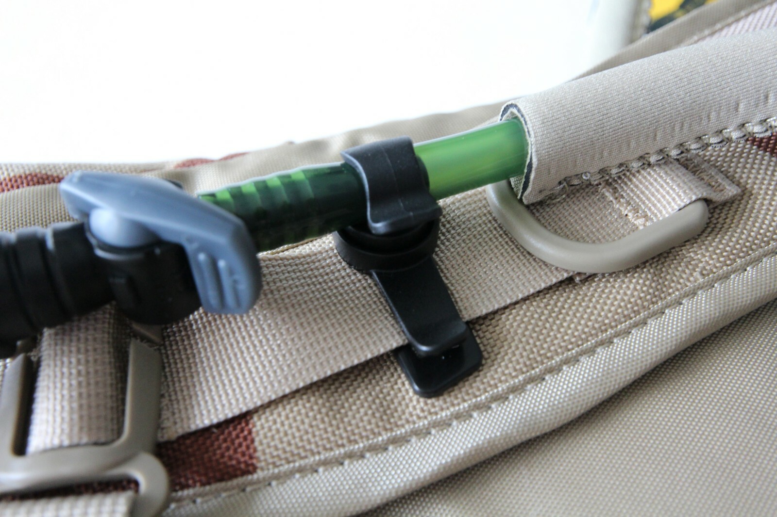 Replacement Hydration Pack Quick Connect Drinking Tube Hose Valve Magnetic Clip