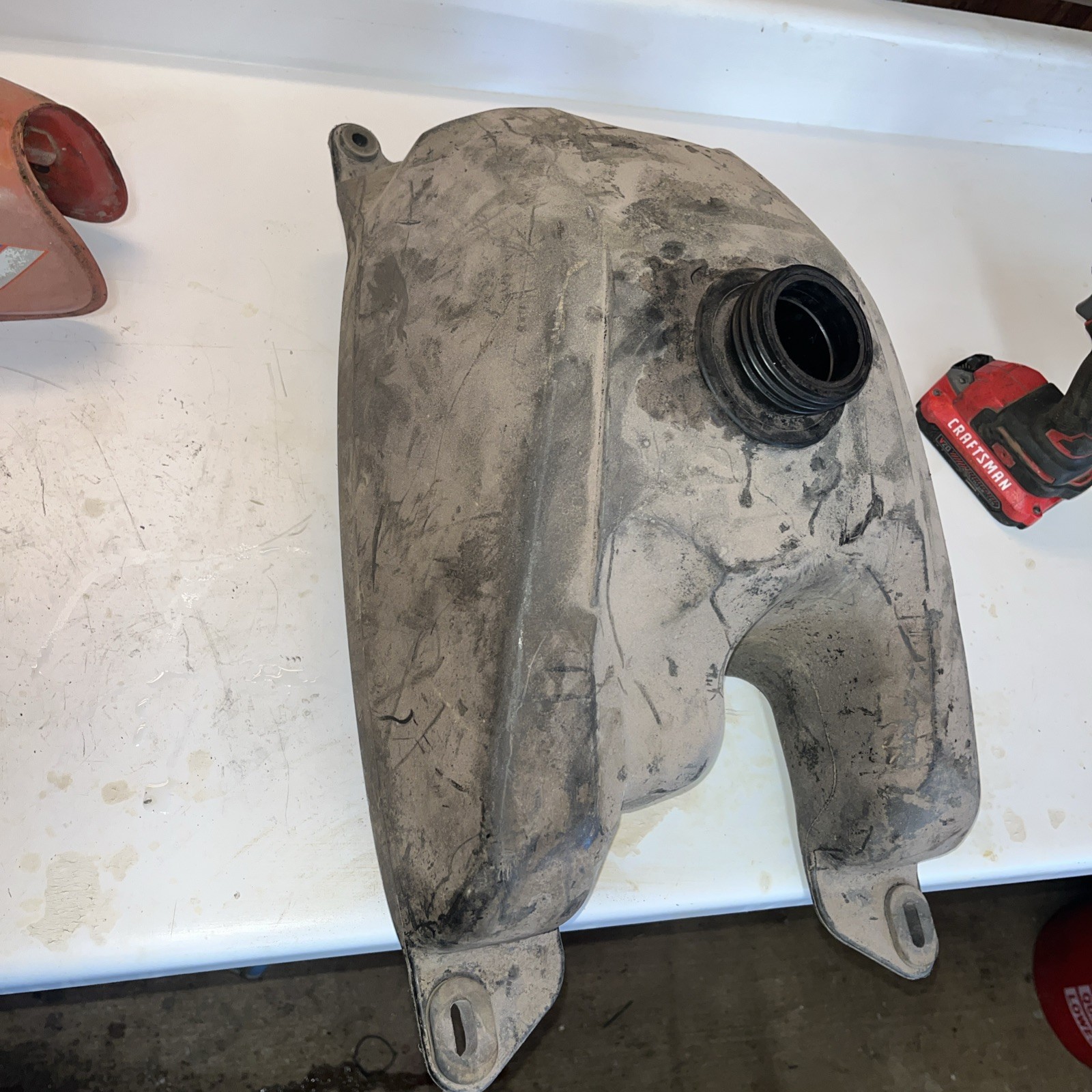 2006 YAMAHA BRUIN 350 4WD GAS TANK / FUEL 5UH-F4110-00-00 5UH-F4110-01-00  A32