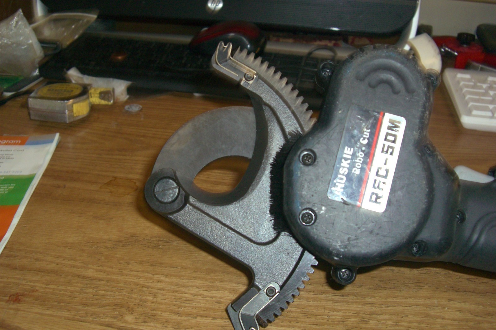 Huskie REC-50M Cable Cutter /Battery Charger/Battery