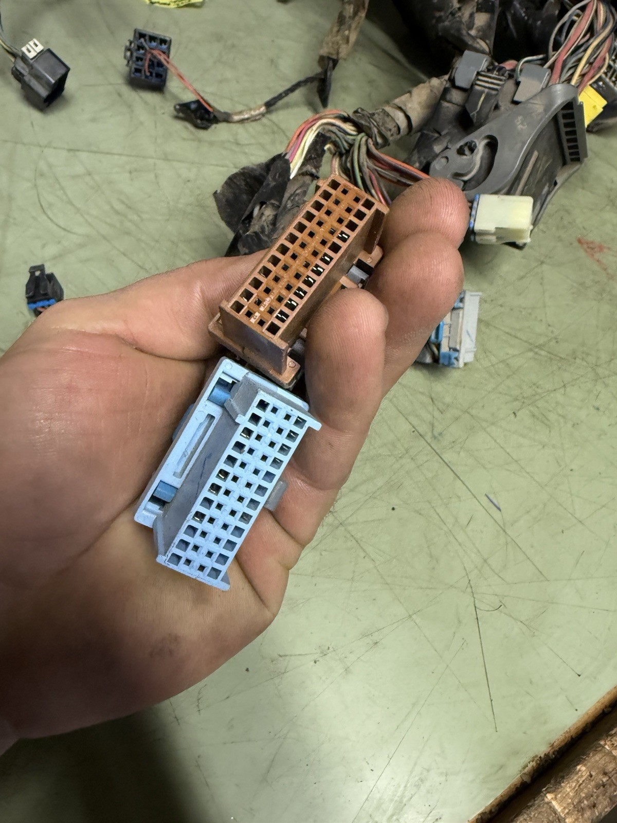 2005 Chevy GMC Silverado 2500 LLY Crew Cab Dashboard Wiring Harness