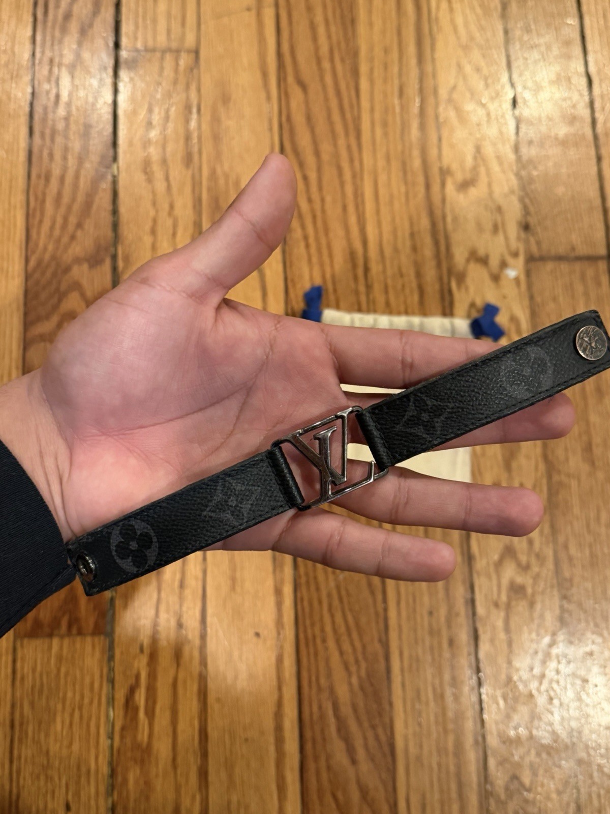 Louis Vuitton Men's hockenheim bracelet dustbag and Box size 21