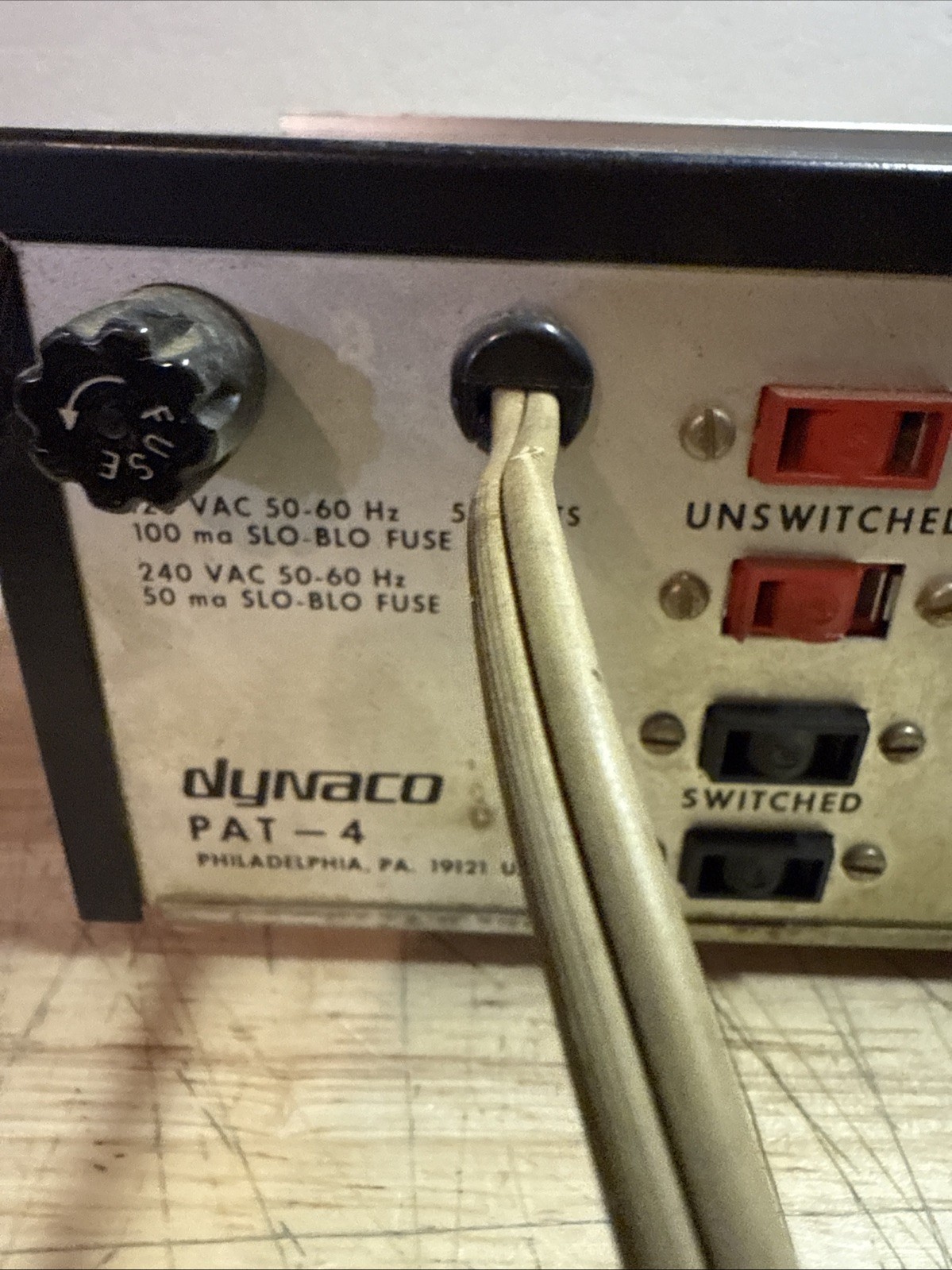 VINTAGE DYNACO PAT-4 STEREO PREAMPLIFIER POWERS ON UNTESTED AS-IS