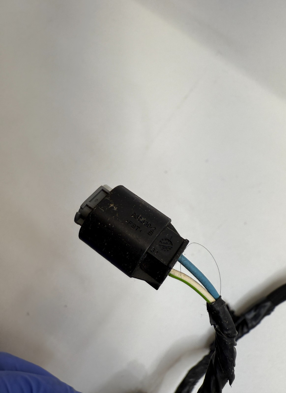 68211876AA OEM MOPAR 13-14 Routan Sliding Door Right Wire Track TESTED