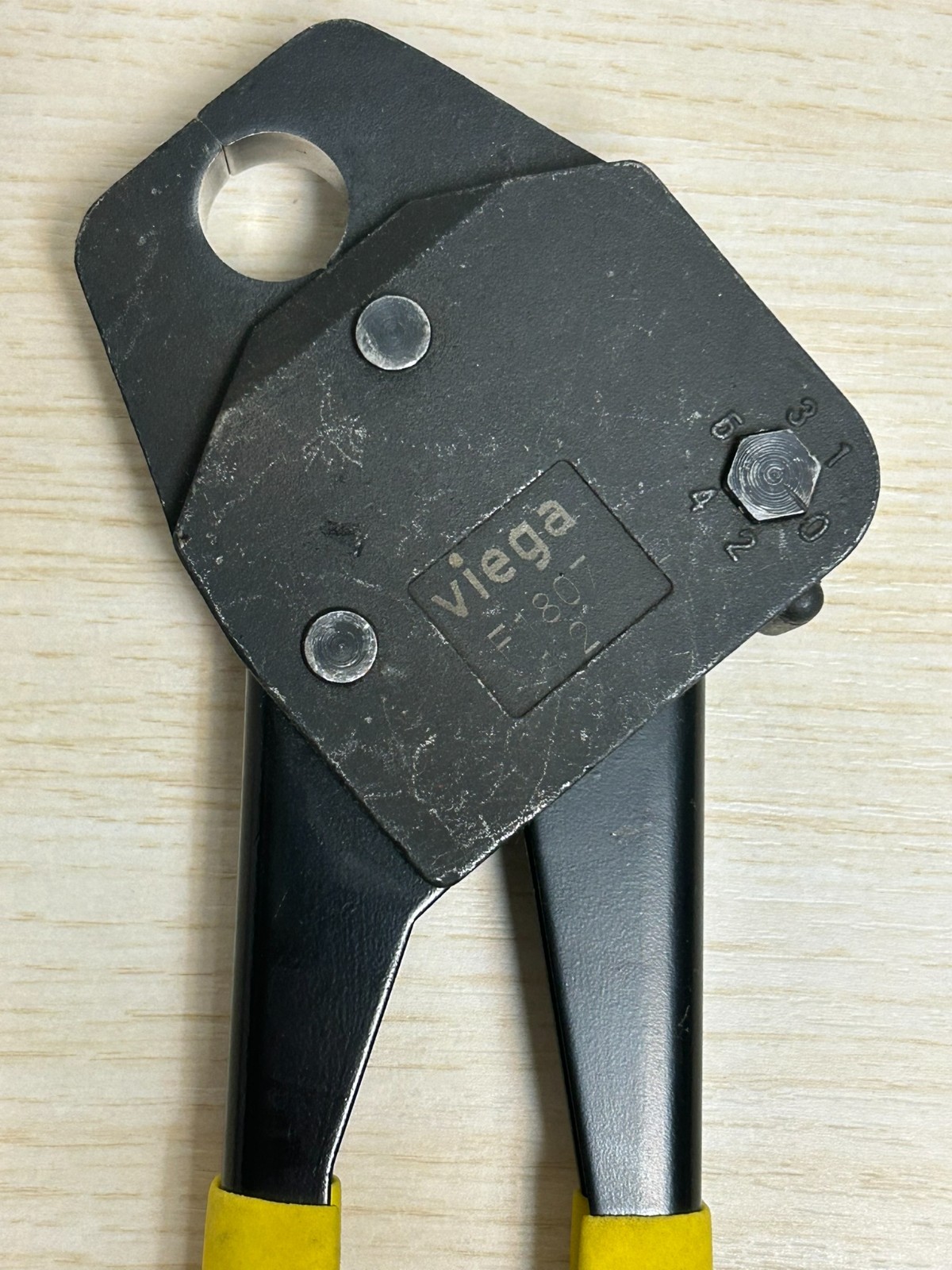 Viega 1/2" PEX Full Circle Crimp Tool