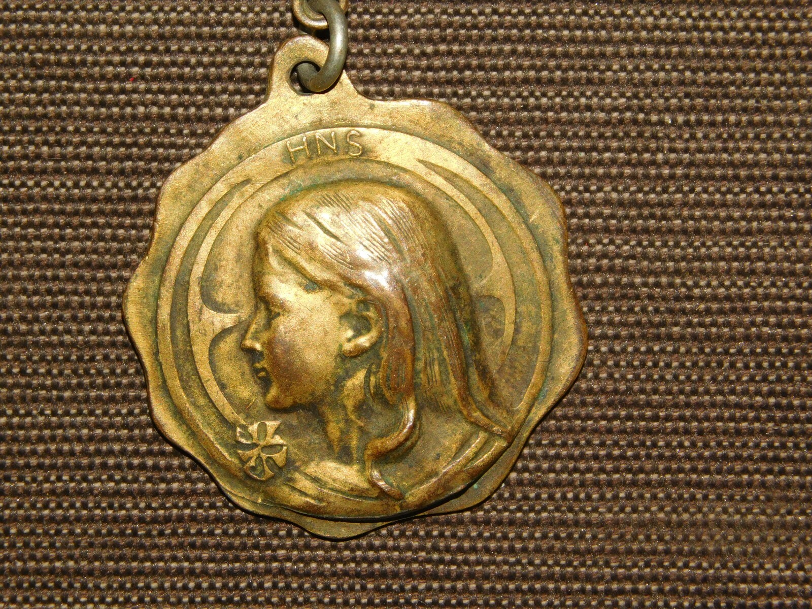 VINTAGE 1909 BUREAU HOLY NAME SOCIETY MEDAL
