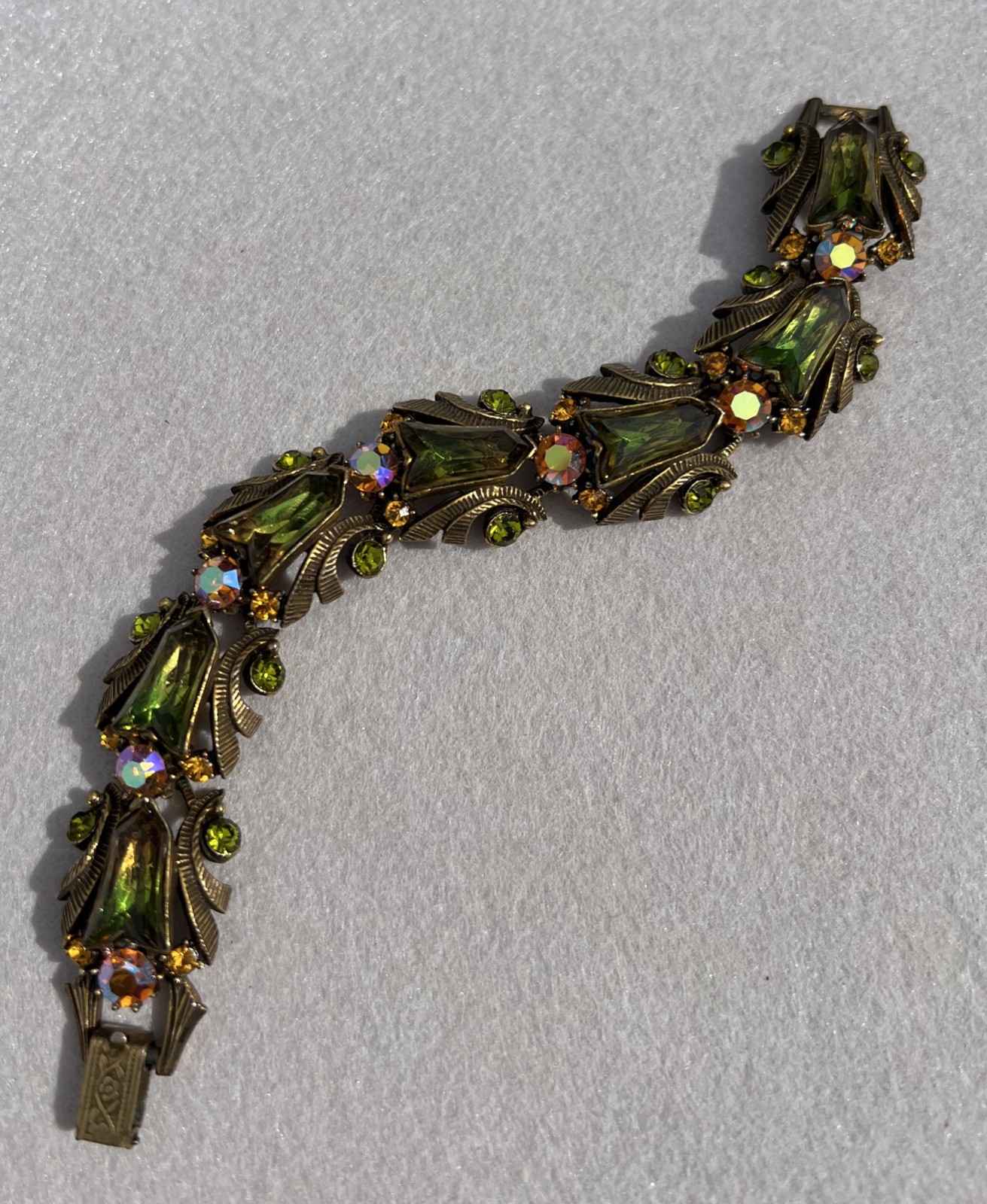 Vintage FLORENZA Olivine Two-Tone Tulip Keystone Exquisite Rhinestone Bracelet