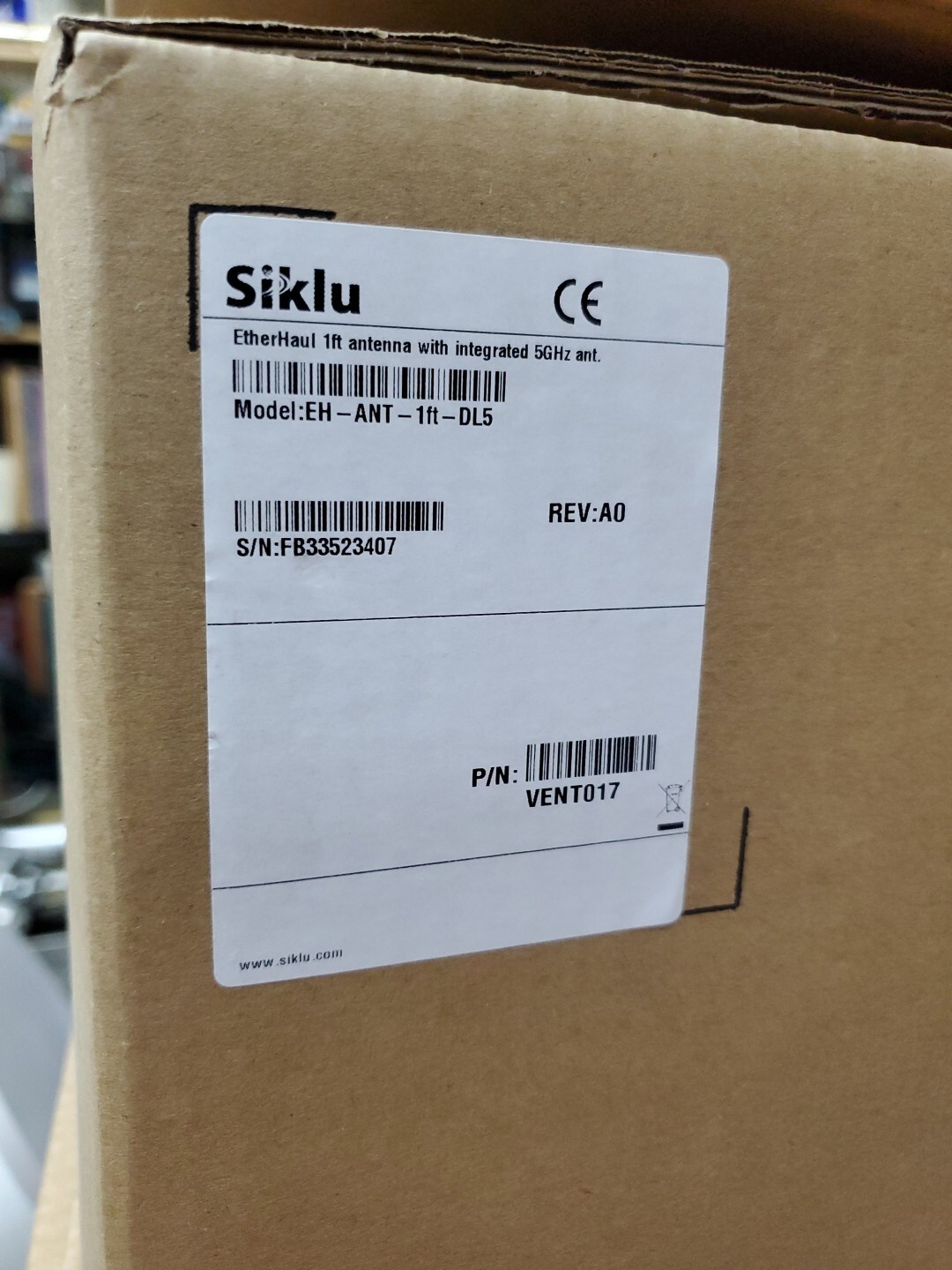Siklu Antenna EH-ANT-1ft-DL5 EtherHaul 1ft W/ 5GHZ Integrated Ant NEW IN BOX