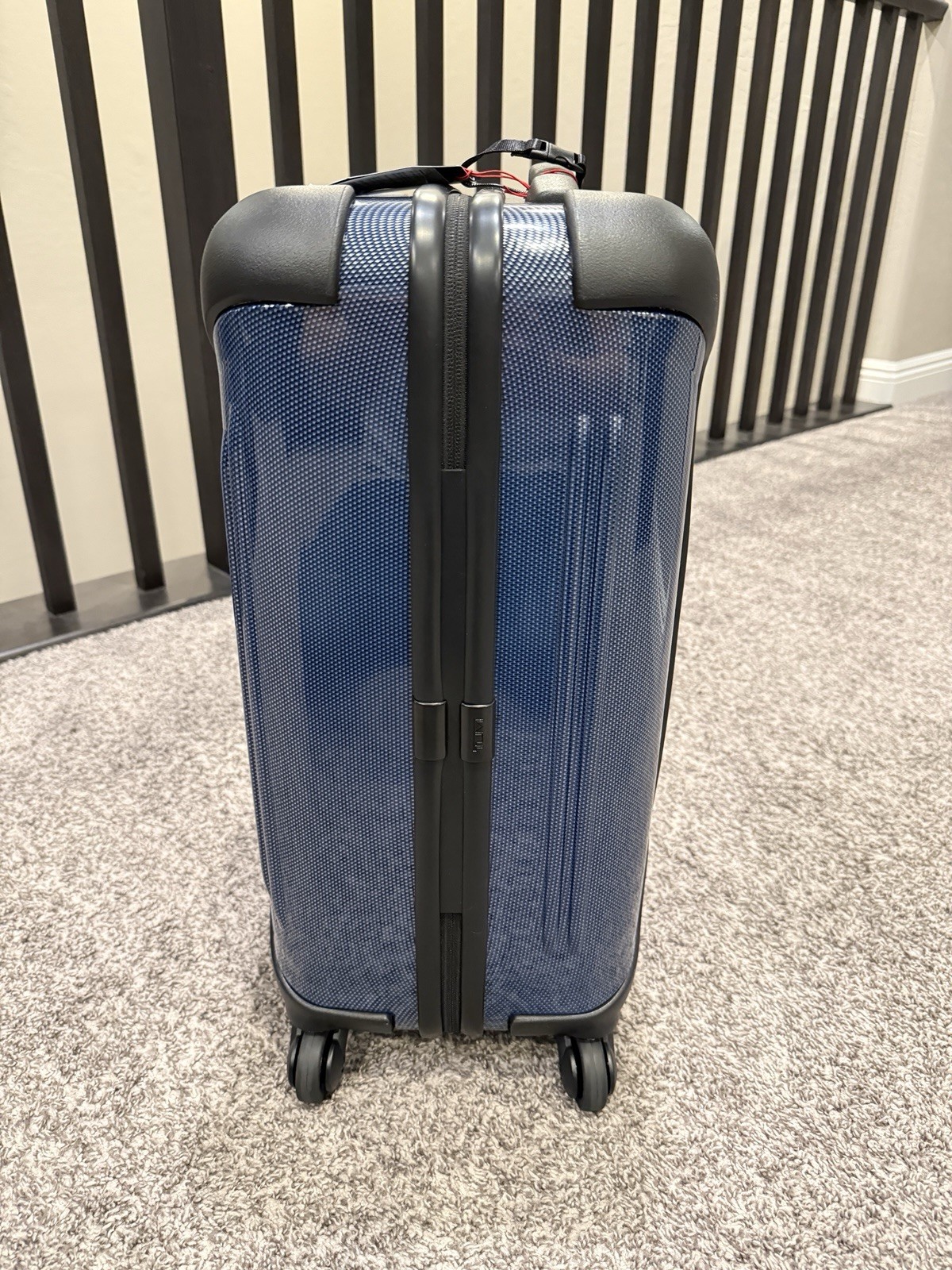 Tumi Fremont THORNHILL Backpack & 22” Vaporr international 22” Carry On Combo