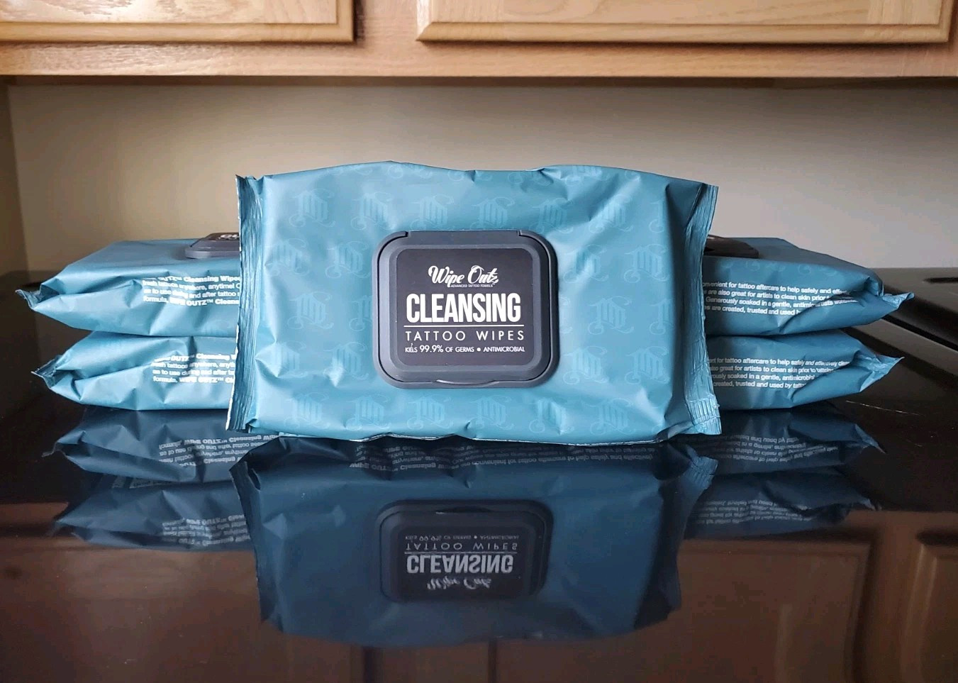 Wipe Outz Cleansing Tattoo Wipes for During & After Tattooing- 40 count (5 pack)