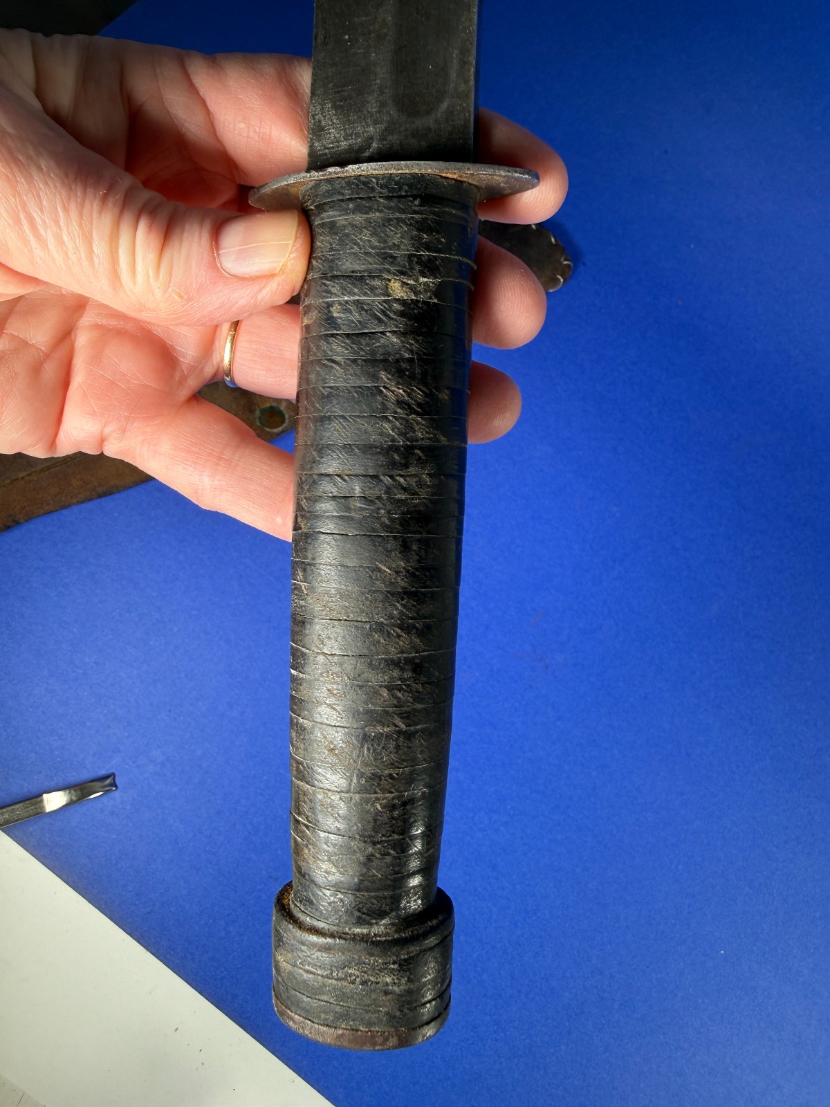 VTG WW2 ERA PERSONAL 12" FIGHTING KNIFE SANSSOUCI DR FRANCE W/ LEATHER SHEATH