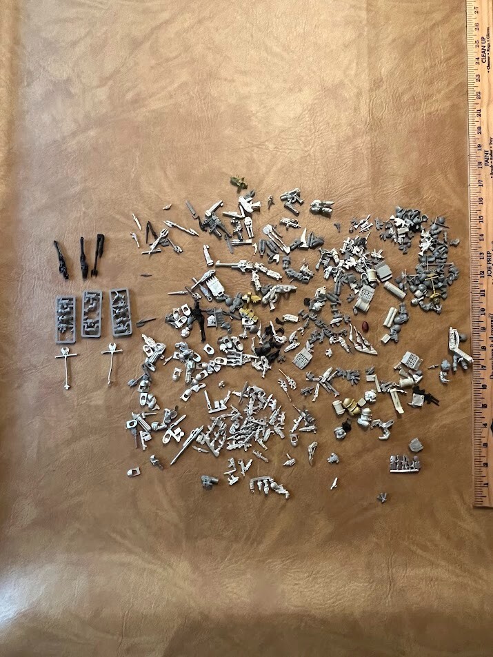 Large Lot of Warhammer 40k Bits 250+ Pieces Metal & Plastic