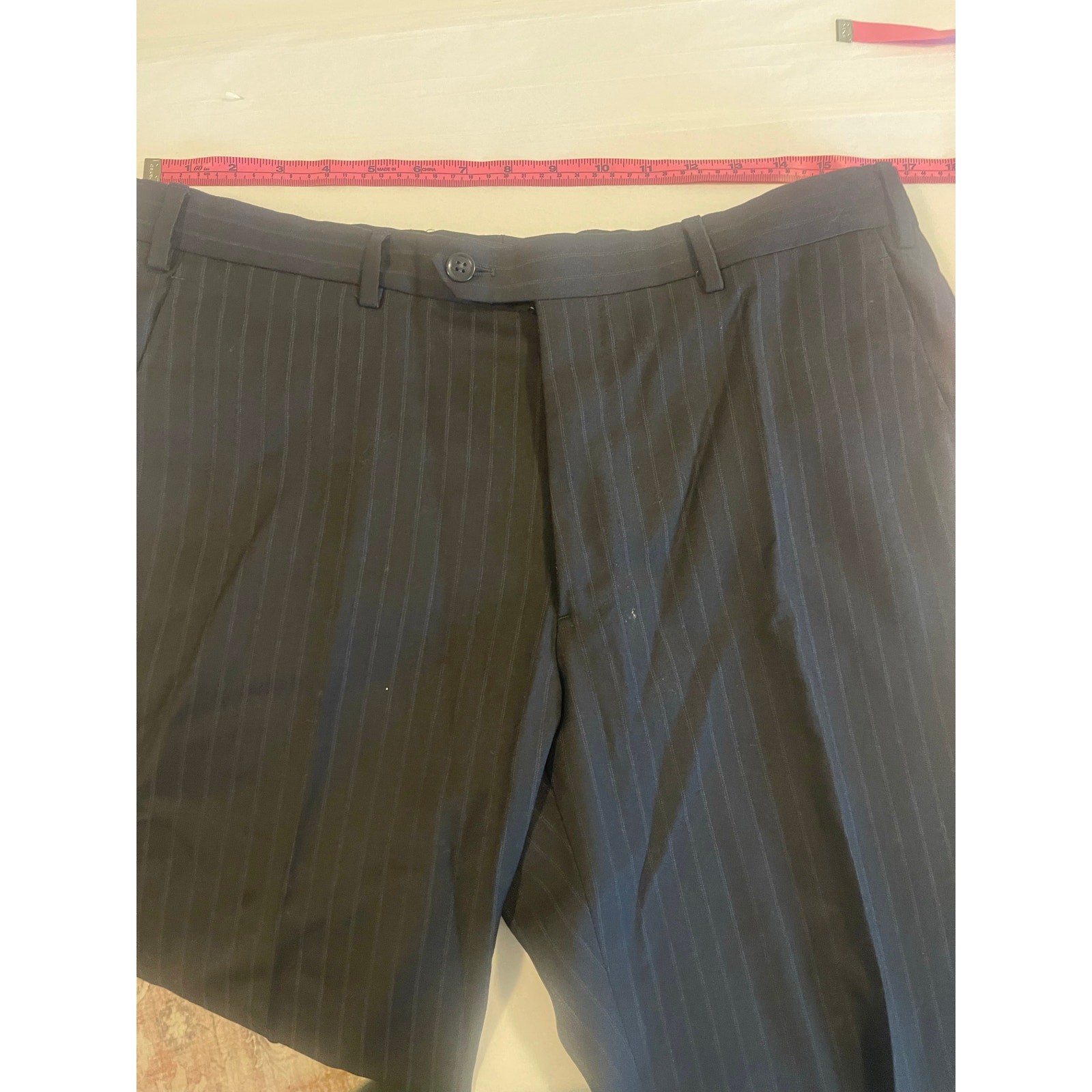 EUC: Armani Collezioni Men's Wool Suit Size 42 R