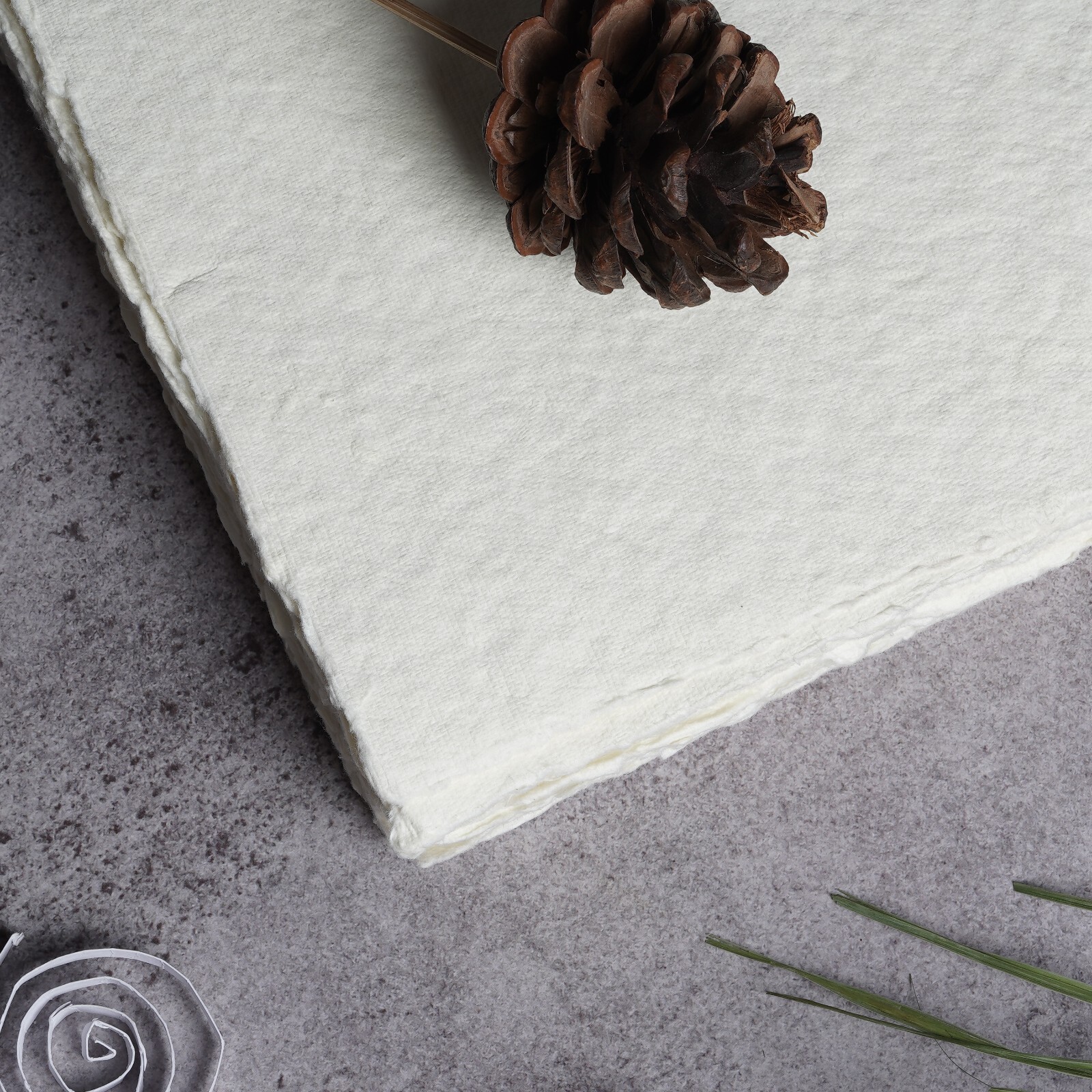 140lbs/300GSM Handmade Virgin Cotton Deckle Edges Watercolor Paper Pad 25 Sheets