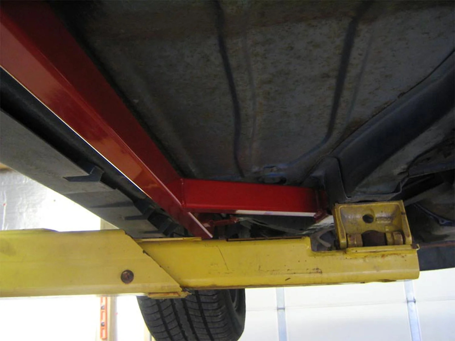 UMI Performance 2400-B 3rd Generation Boxed Subframe Connectors