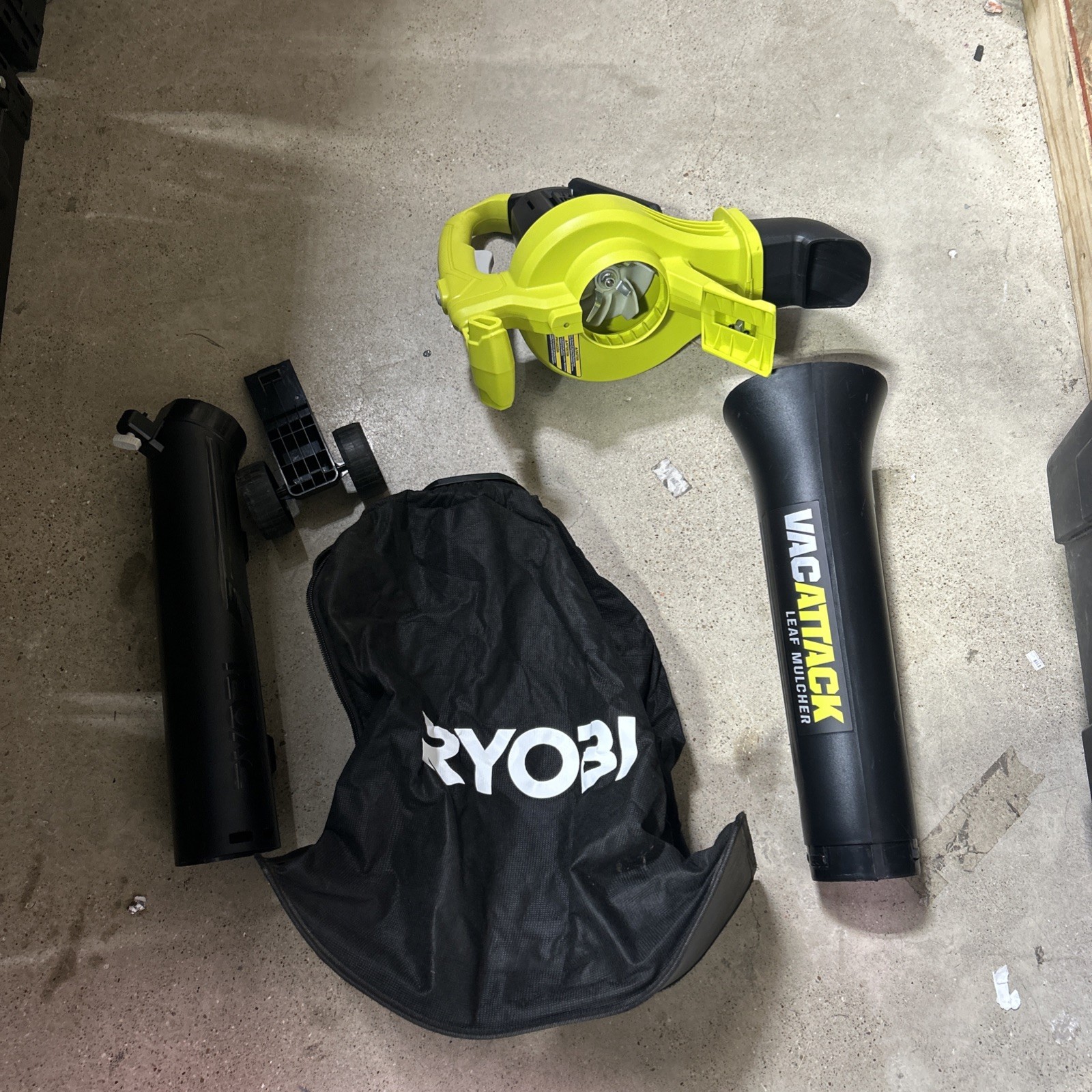 Ryobi RY40405BTL 40V Cordless Leaf Mulcher Z236
