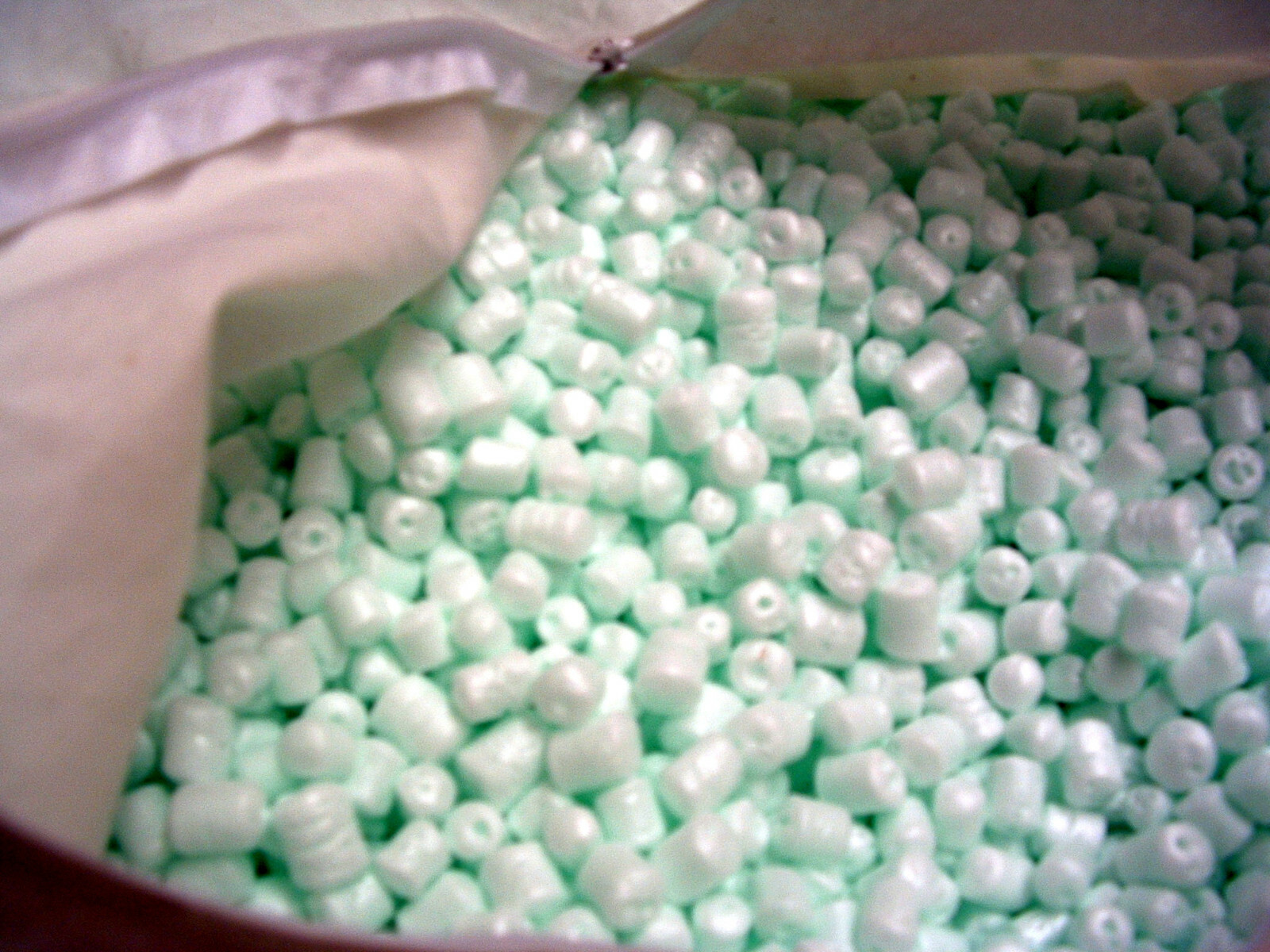 Eco-Friendly Polystyrene Beads - Non-Toxic Virgin Recycled Bean Bag Chair Fill