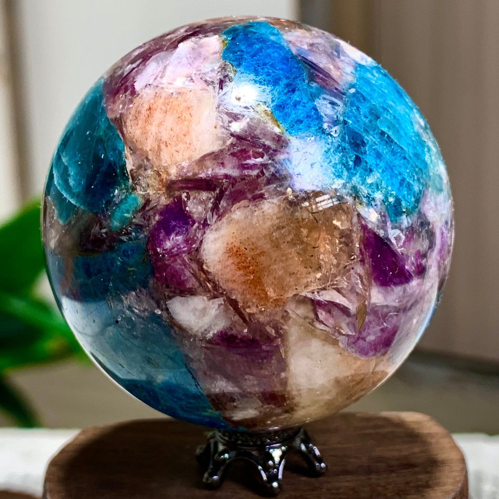 190G Natural Blue Aptite +Sun Stone purple lepidolite Sphere mineral sample