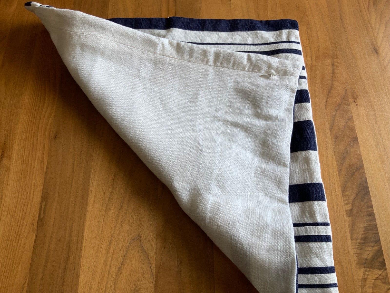 Williams Sonoma Navy and Off-White Stripe Pillow Cover 20 x 20 NIP No Tags