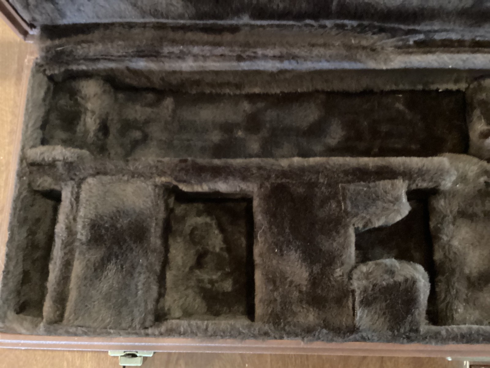 Browning model 1215 under/over shotgun case No keys. Perfect shape