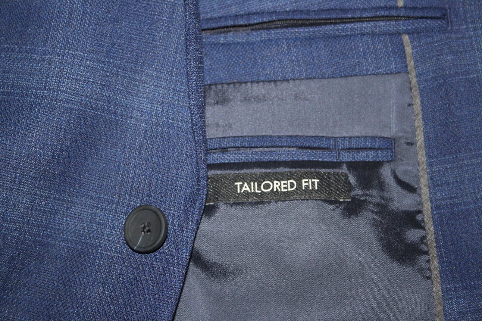 JOS A BANK 44S Traveler Blue Plaid Tailored Fit 2-Button Sport Coat