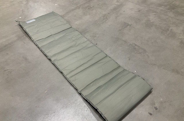 GENUINE US MILITARY ARMY GREEN SELF-INFLATING SLEEPING MATS. DURABLE MADE IN USA