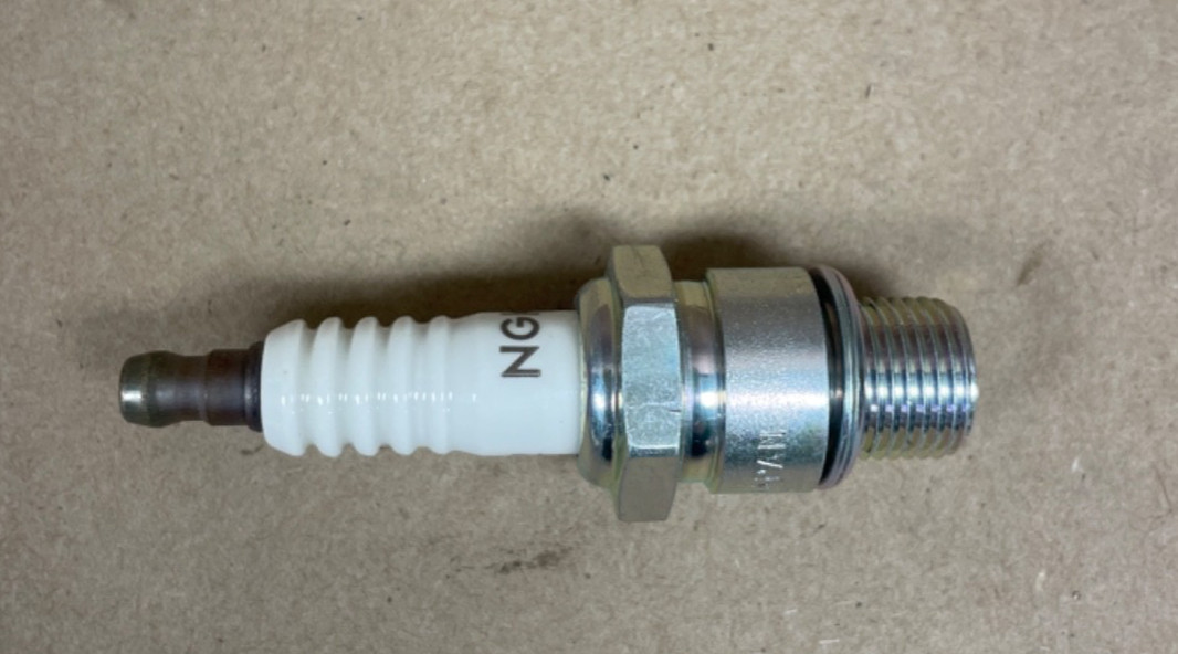 New NGK 5626 BUHW-2 Spark Plug