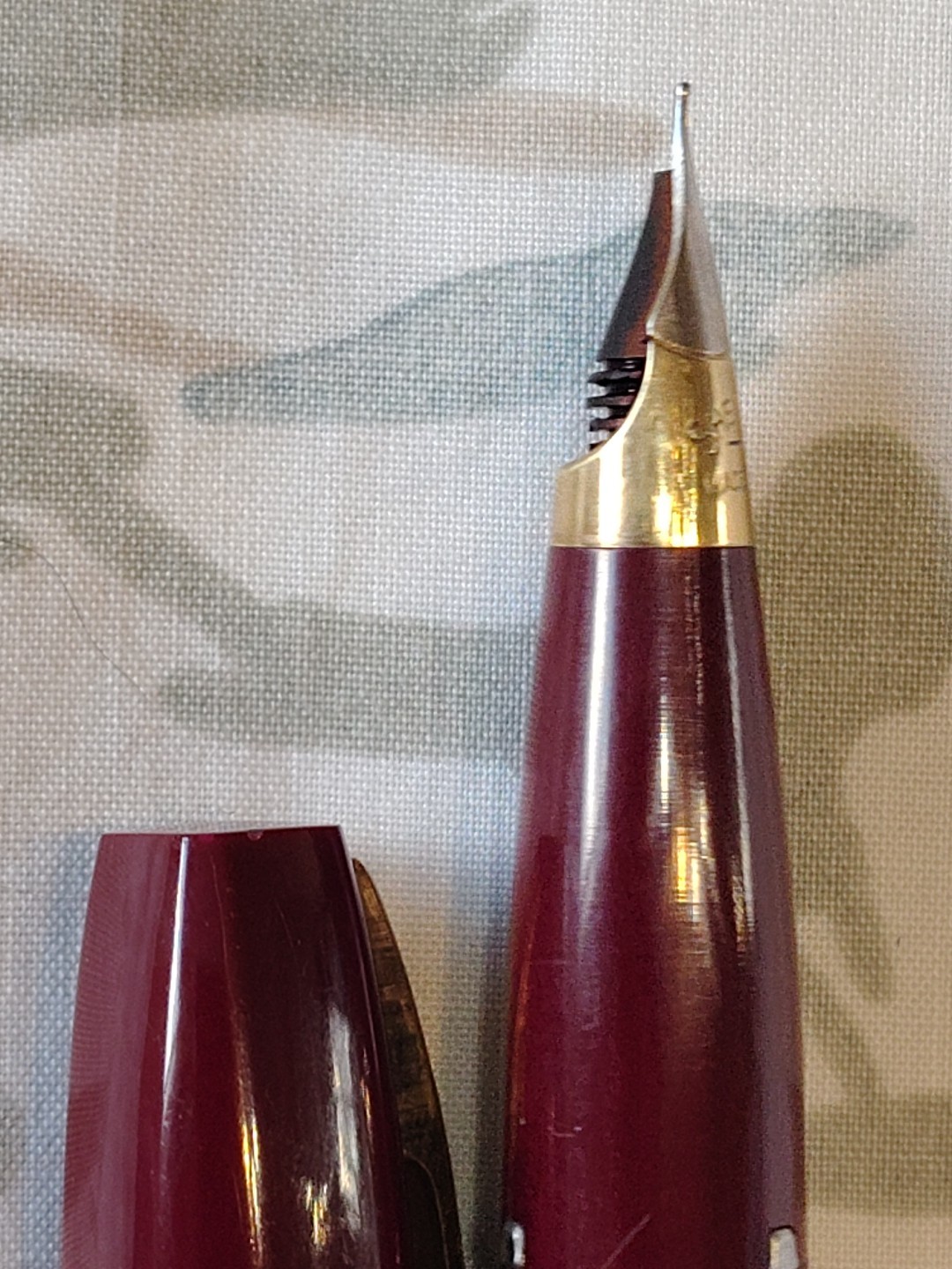 Sheaffer Touch down Bordeaux Plastic Gold Plated Fine Nib Fountain Pen USA