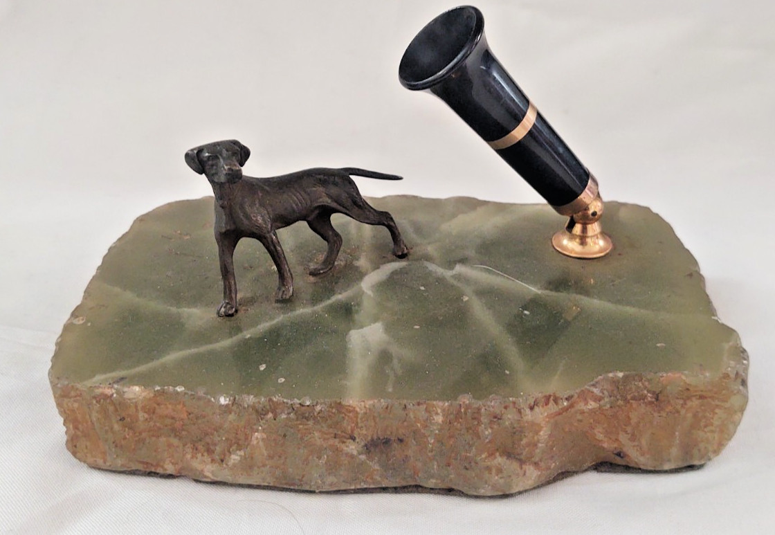 Antique Shaeffer Green Onyx Bronze Pointer Dog Desk Pen Holder