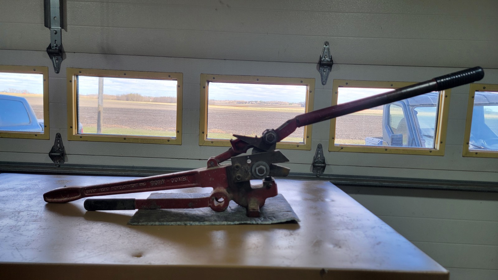 Strapmaster - 4 in 1 Multi Tool - Cutting, Bending, Punching Twisting