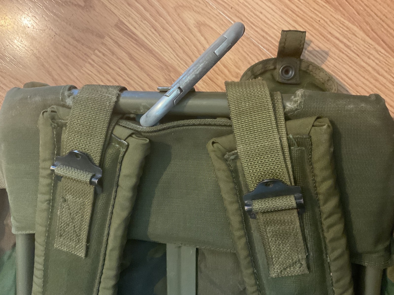 1970/U.S. MILITARY L. GREEN LC ALICE FIELD PK.RUCK FRAME KIDNEY PAD&STRAPS