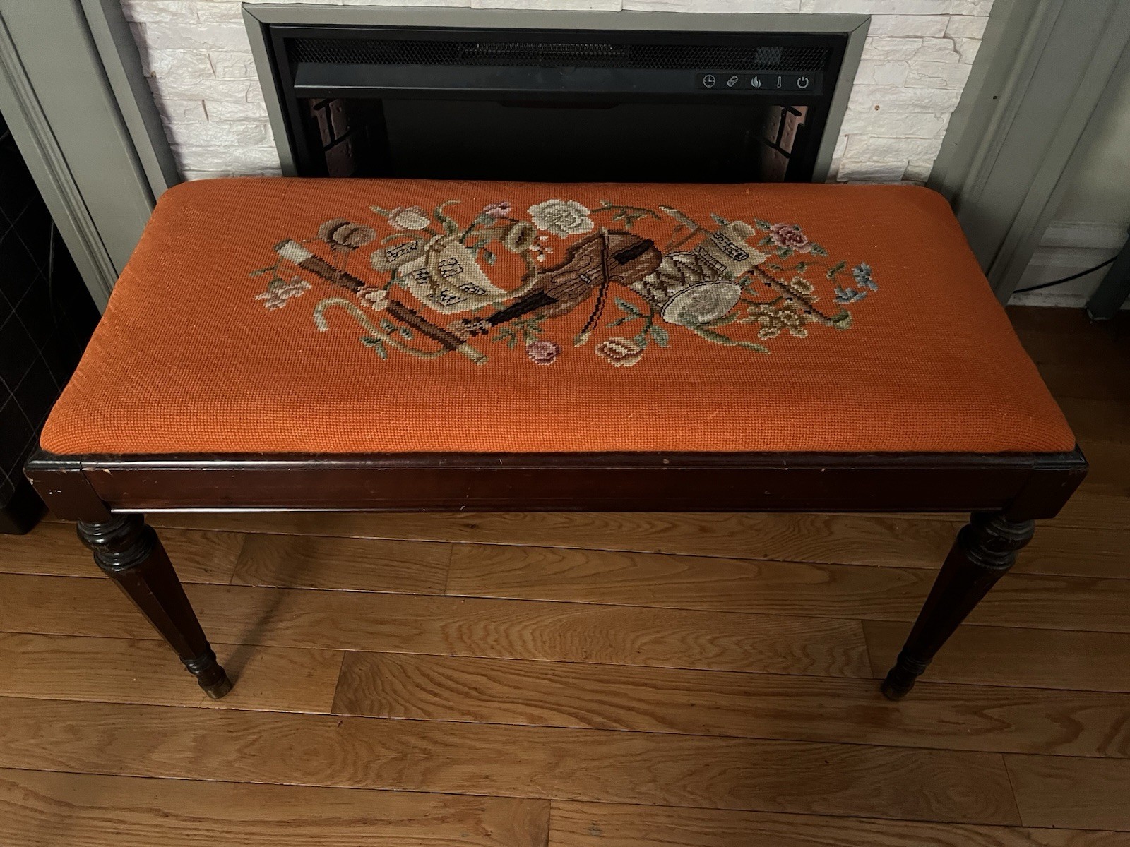 Aeolian Co Joseph Shale Div A40 Mahogany Piano Bench Needlepoint Top Vintage