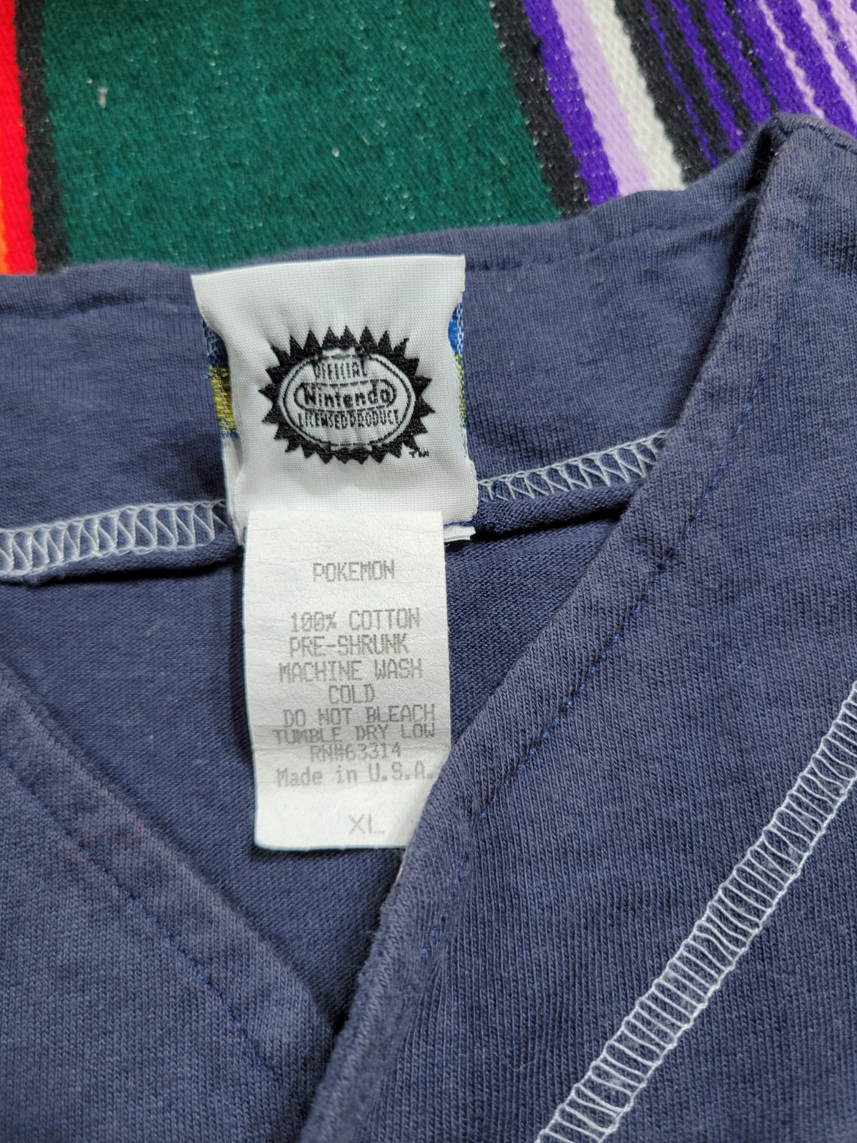 Vintage Pokemon Pikachu 2000 Nintendo Basketball T-Shirt Size Youth XL