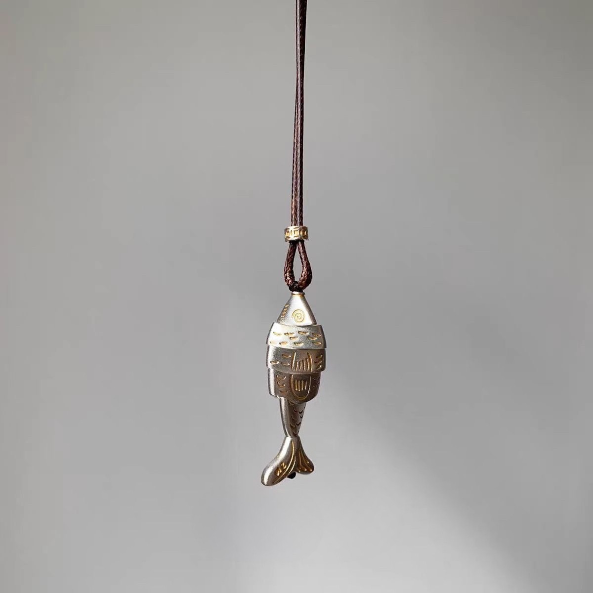 Vintage Silver Fish Pendant Necklace for Women, Retro Boho Small Fish Necklace