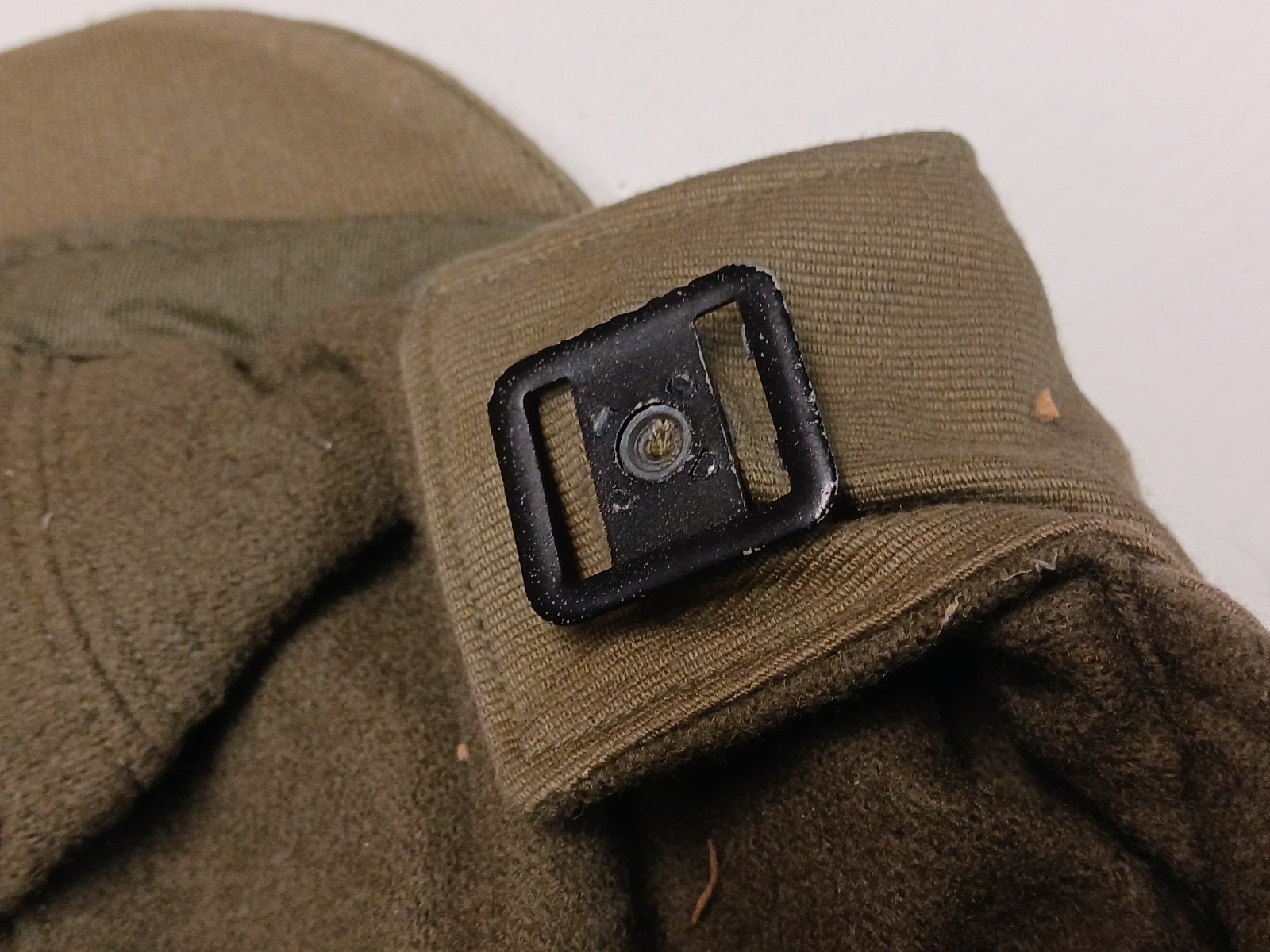 USN Winter Cloth Deck Helmet Khaki/OD Green Hat Sz 7-3/4 NOS