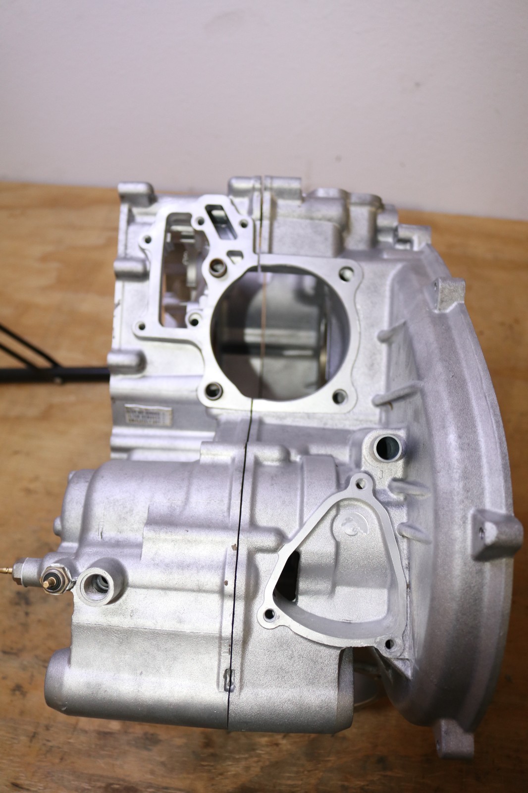 2007 KAWASAKI BRUTE FORCE 750 KVF750 4X4 ENGINE MOTOR CRANKCASE CRANK 14001-0015