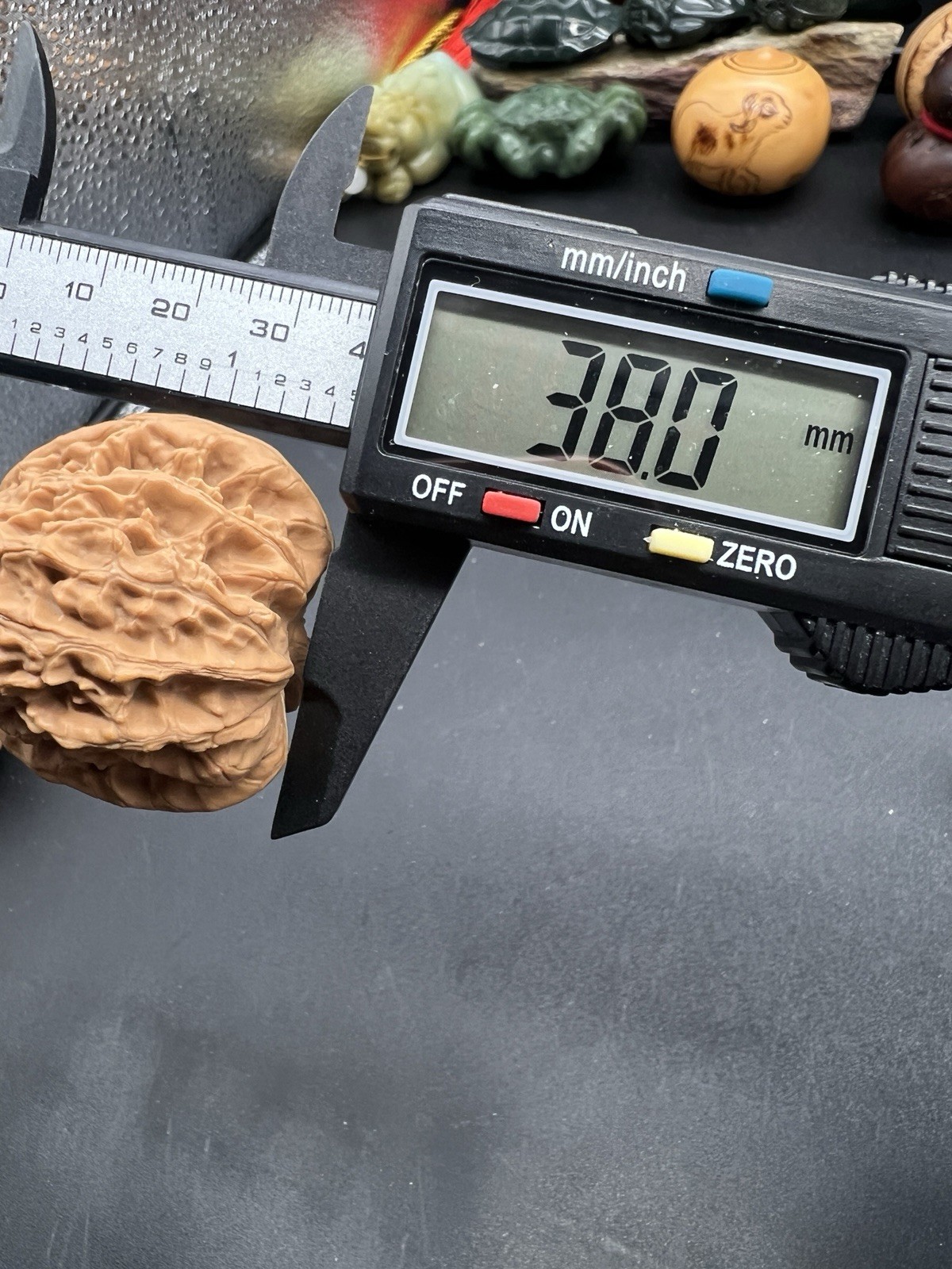 Pair of Match Chinese Health Walnut Collection 39×38×38mm精配文玩核桃 ～全品无名小众