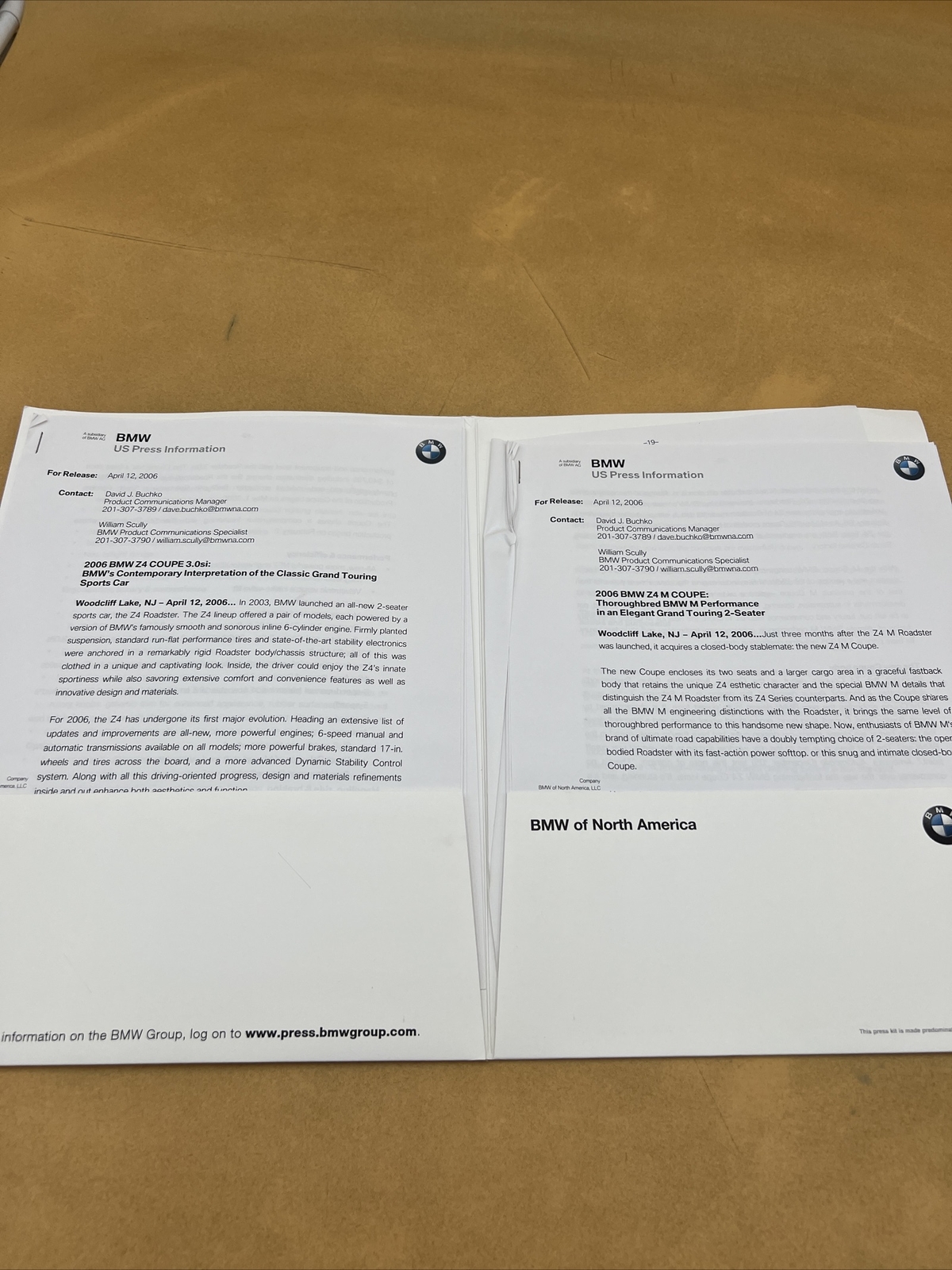 2006 BMW OF NORTH AMERICA PRESS KIT MEDIA INFORMATION WITH STORAGE FOLDER