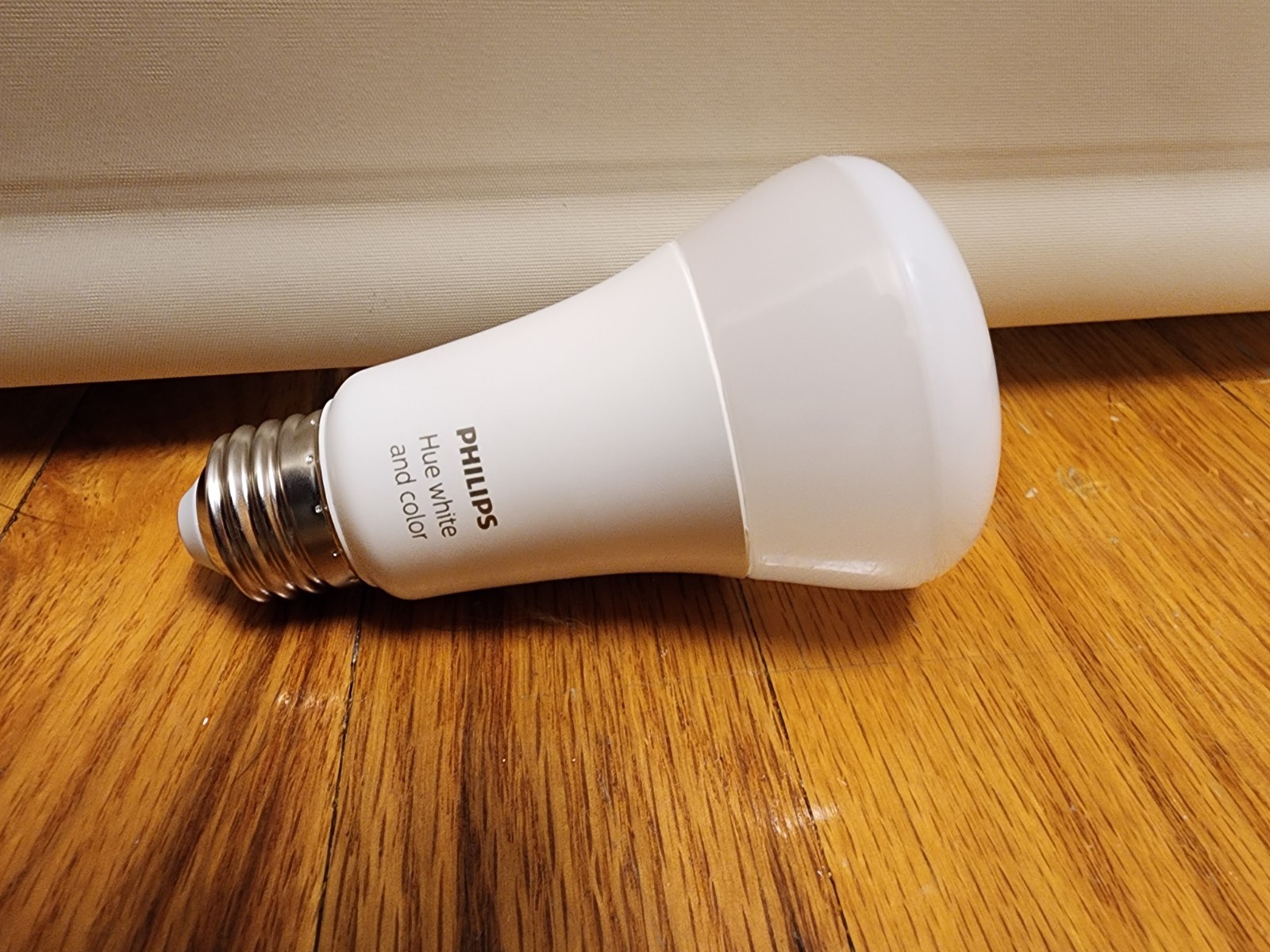 Philips Hue Smart LED Bulb White and Color Zigbee Light Bulb