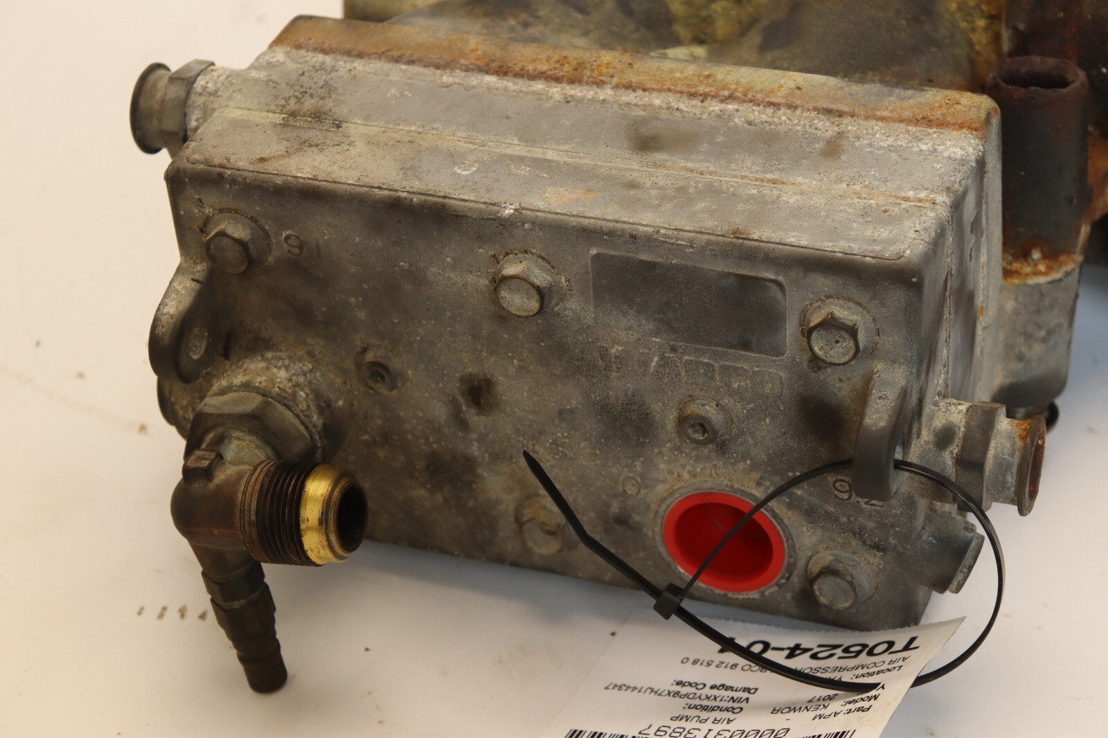 2013-2023 KENWORTH T680 PACCAR MX-13 AIR COMPRESSOR PUMP WABCO OEM