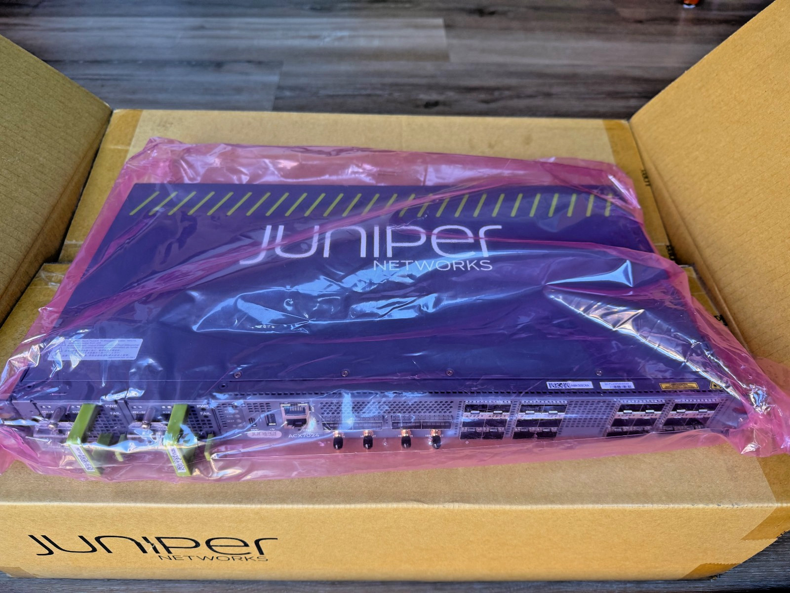 Juniper - ACX7024-DC-2PSU - 24xSFP28 and 4xQSFP28 2xDC New Open Box