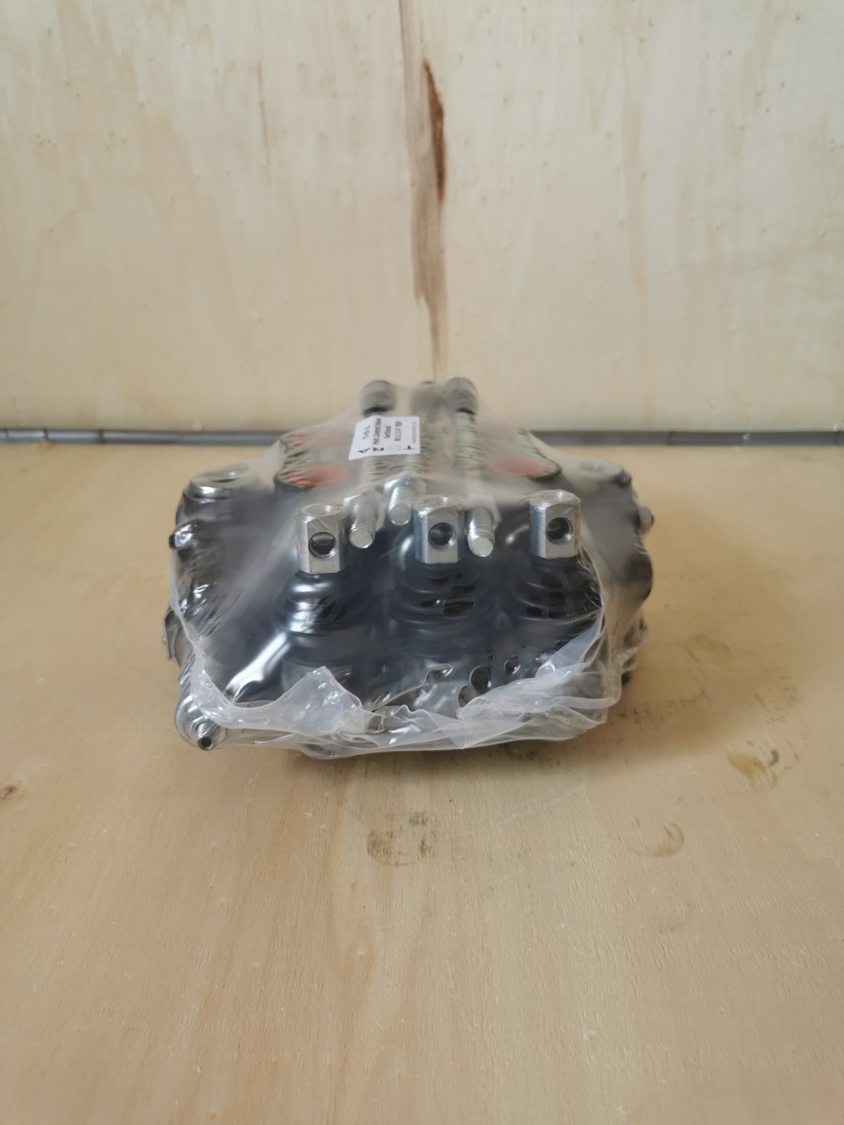 39,5 GPM (150L) Hydraulic Sectional Control Valve with 3 Levers, 1" BSP