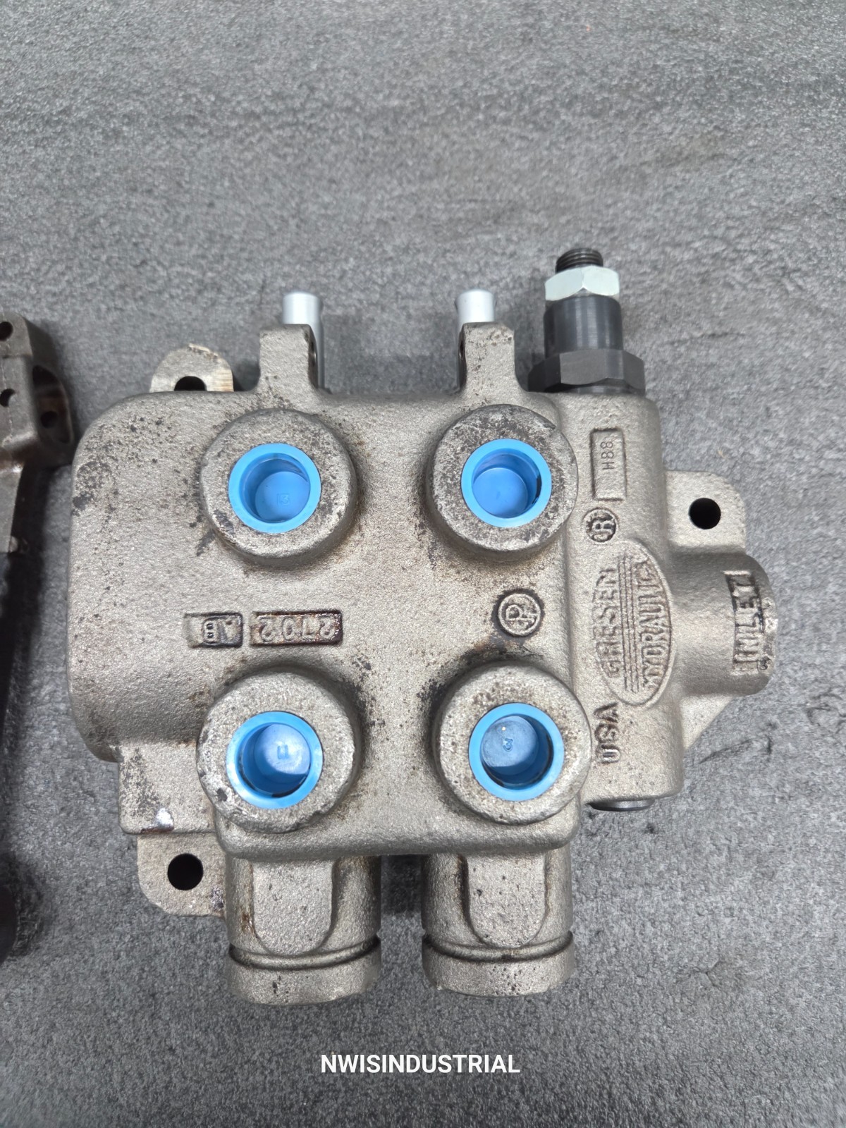 Gresen Hydraulics 2702 Hydraulic 2 spool control valve block