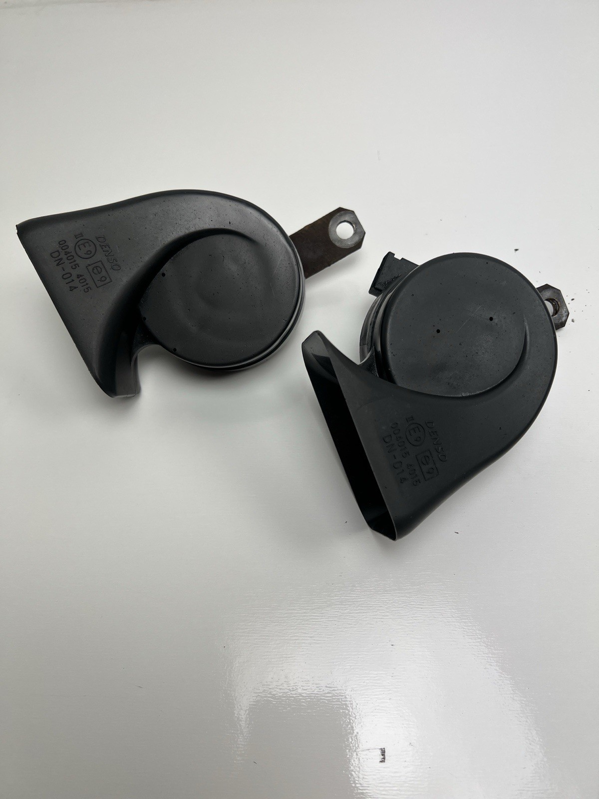 02-17 TOYOTA CAMRY HORN PAIR LEFT & RIGHT 86520-AA010 86510-AA010