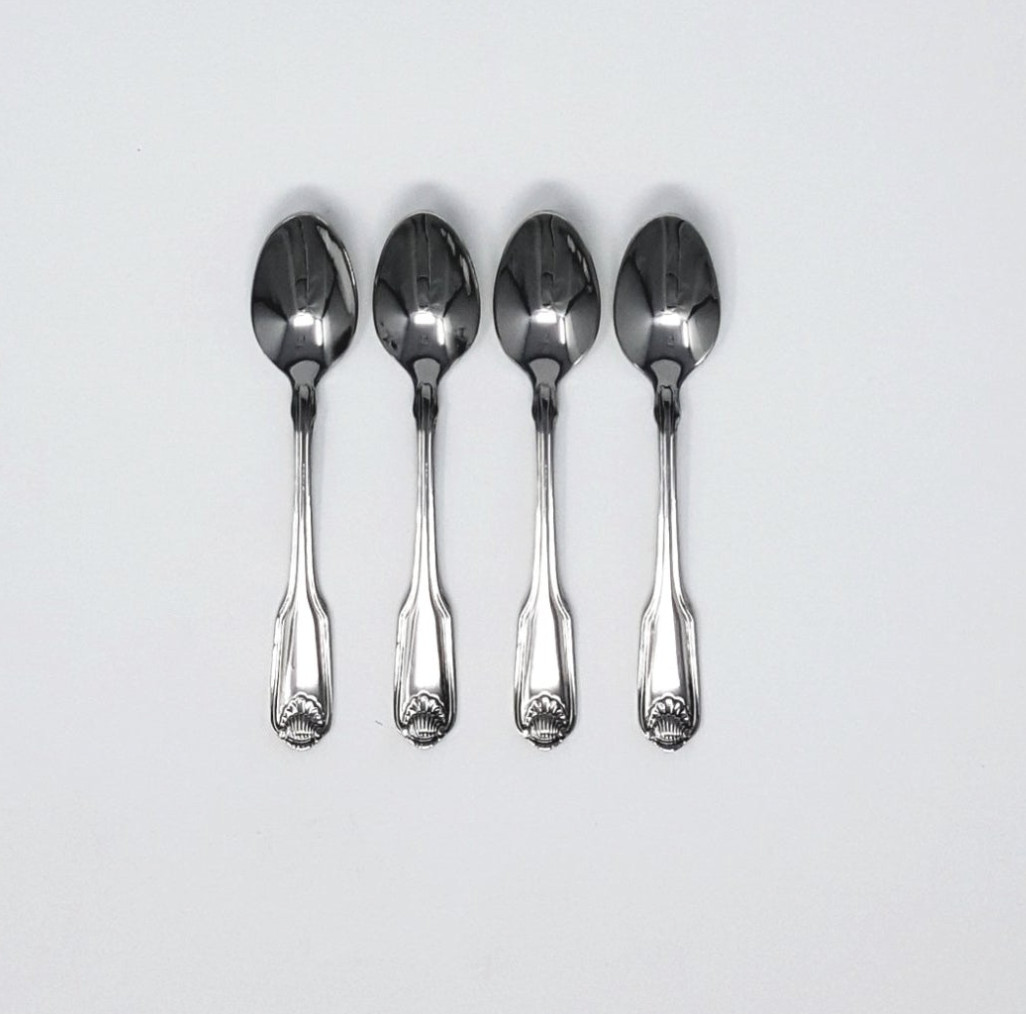 Oneida Classic Shell Set of 4 Demitasse Spoons 4 1/2"