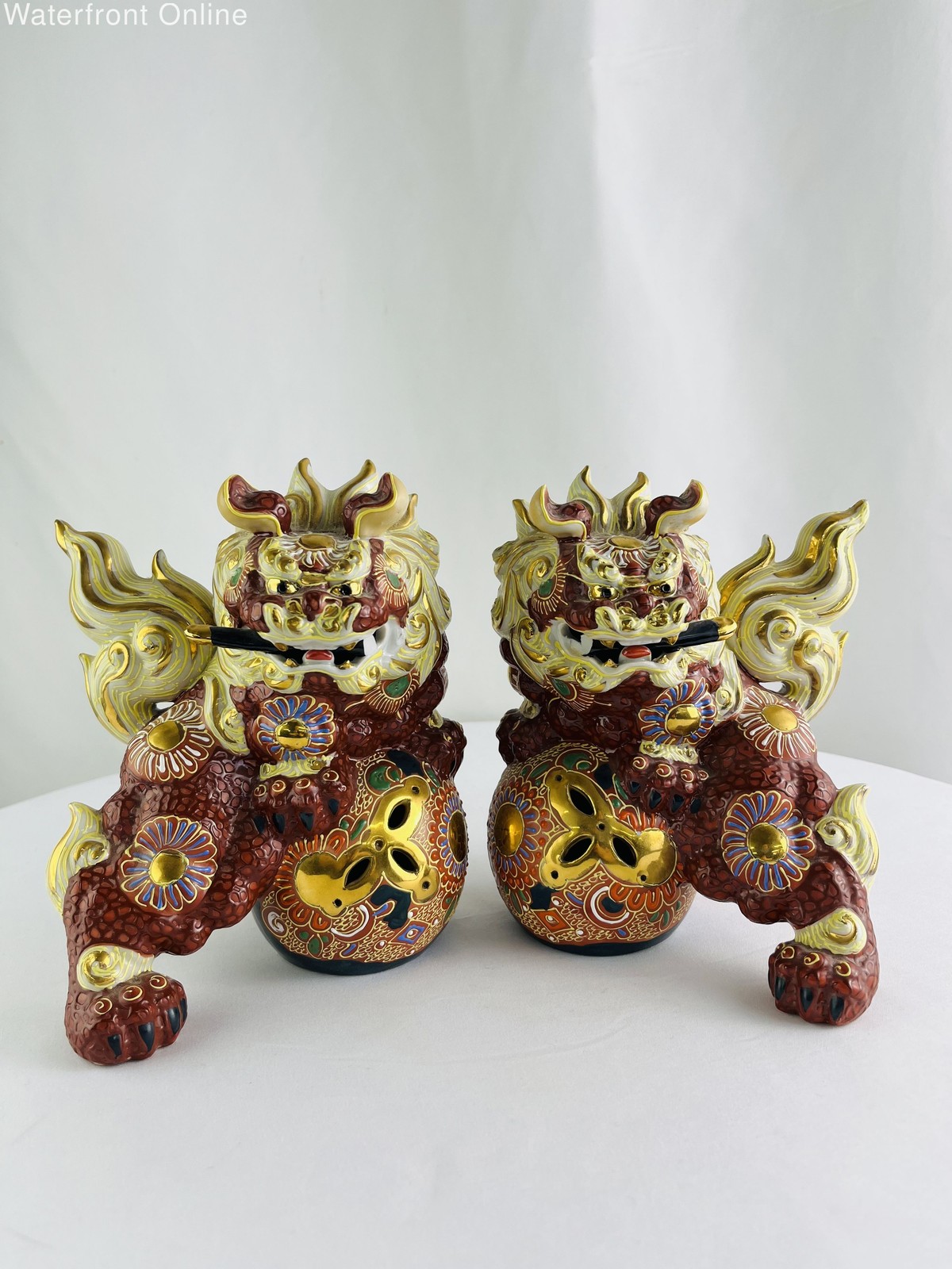 Kutani Shishi Foo Dogs Guardian Lions Red with Gold Accent Vintage Chinoiserie