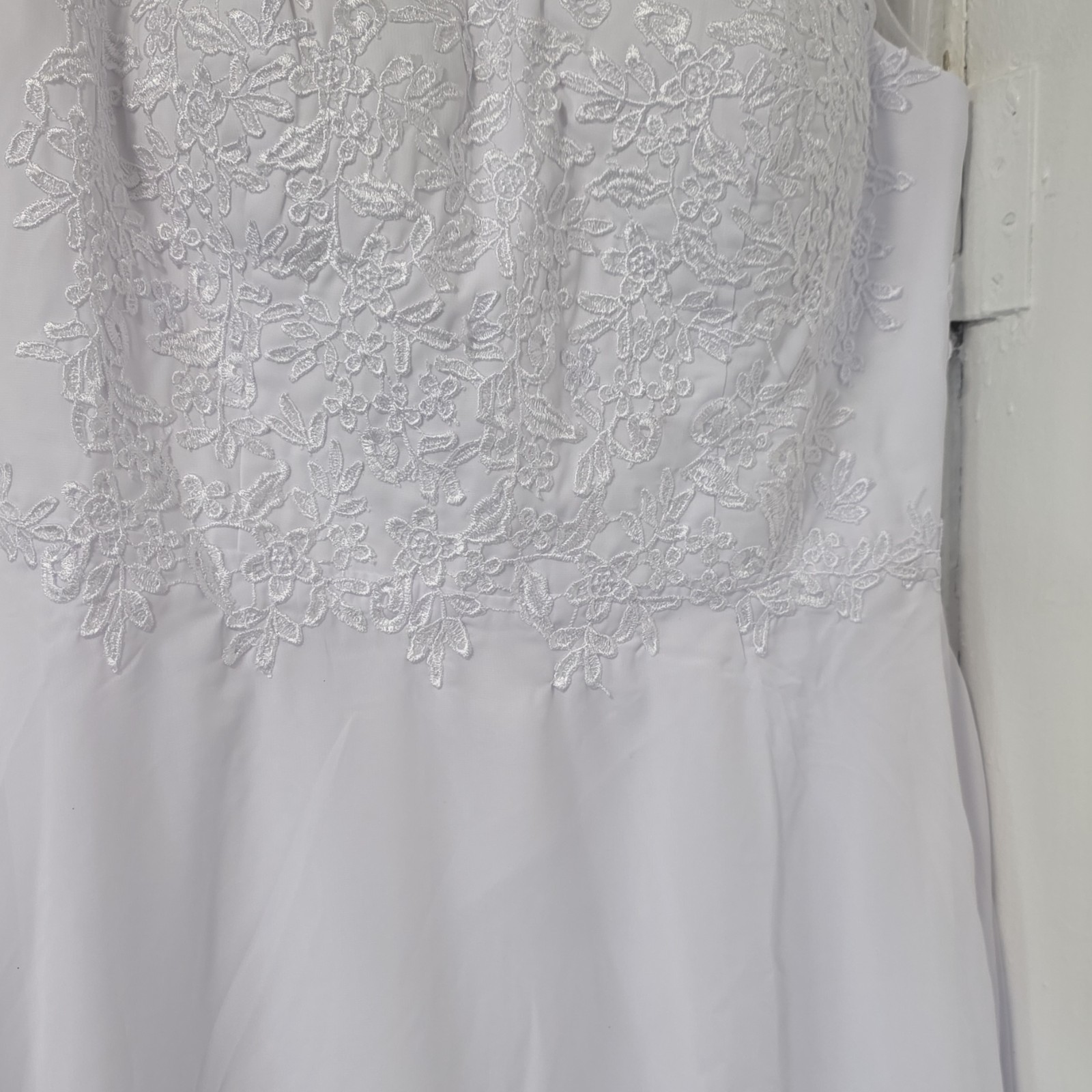 Geforsp White Lace Sleeveless V Neck Corset Wedding Dress 100% Polyester