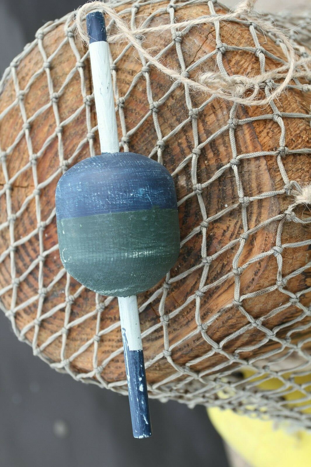 Vintage Style Fishing Net Marker Weathered Look Wood, WF-1