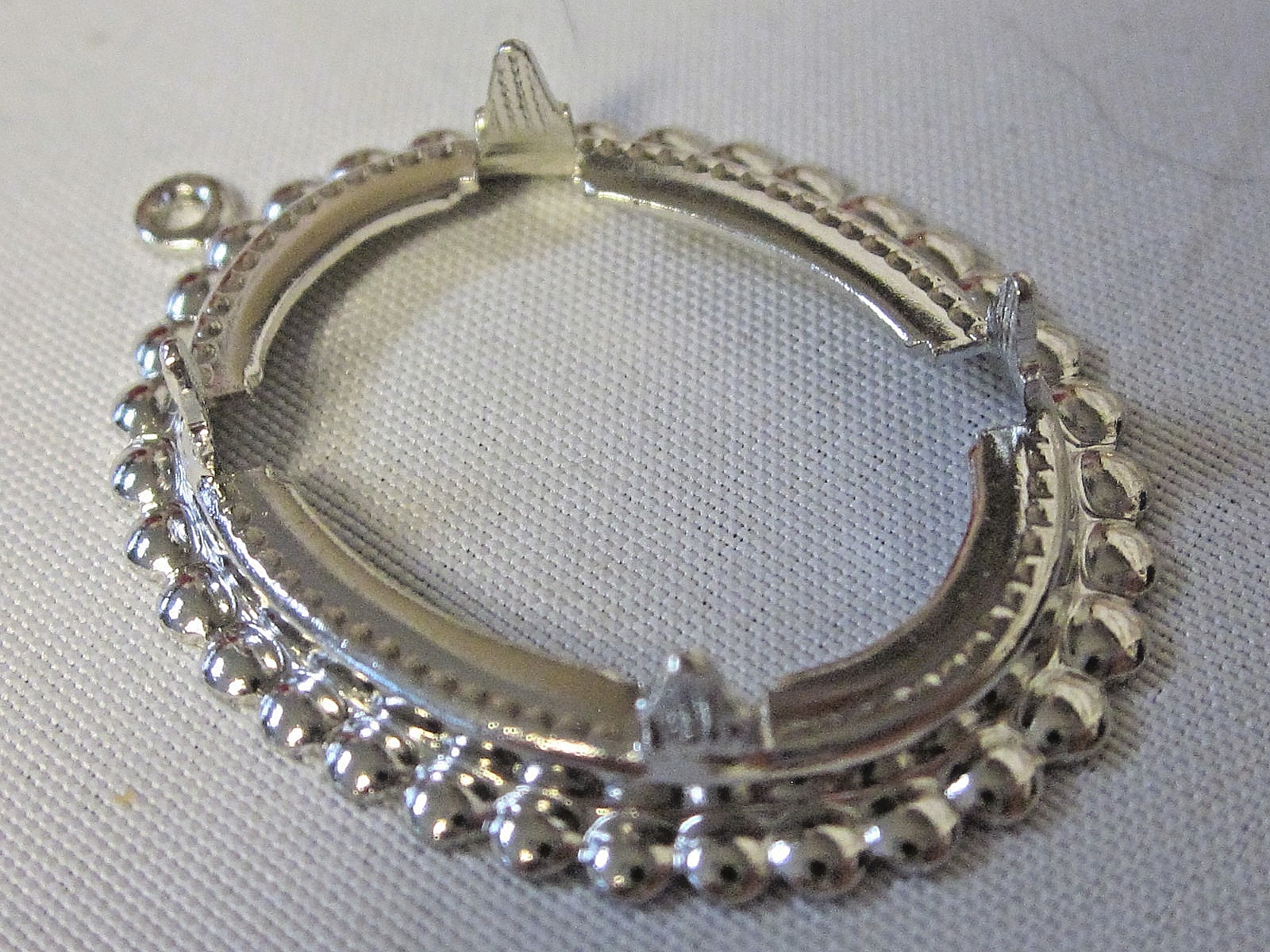 12- Rare Prong Set Rhodium Silver PLATED 25x18mm Oval Cameo Pendant Settings NOS